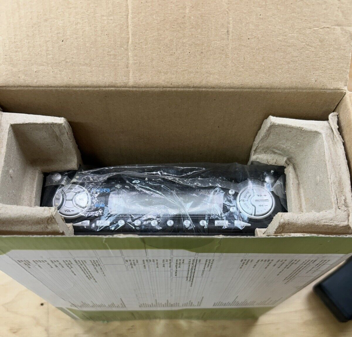 Audiovox Phase Linear by Jensen UCD101 Car Truck Stereo AM/FM/CD 160w Receiver