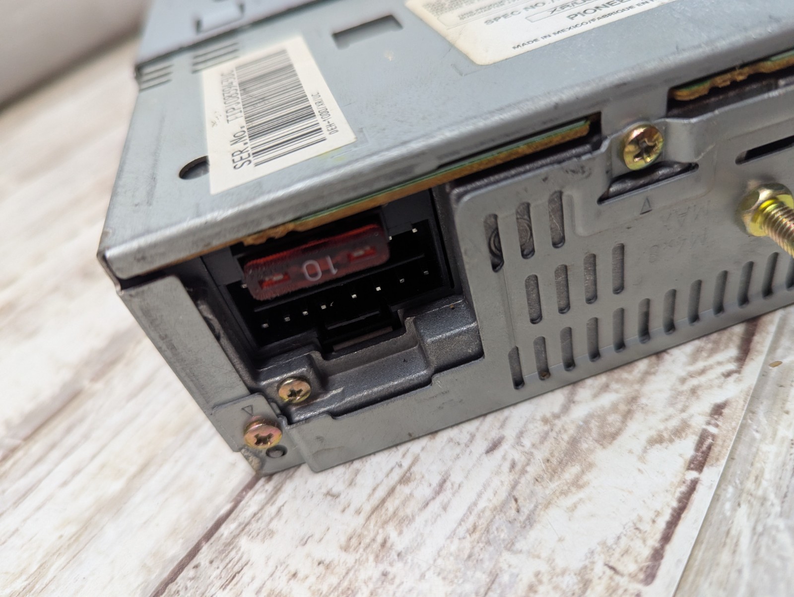 Pioneer DEH-1000 Super Tuner 3 (Parts and Repair) Untested Might Work