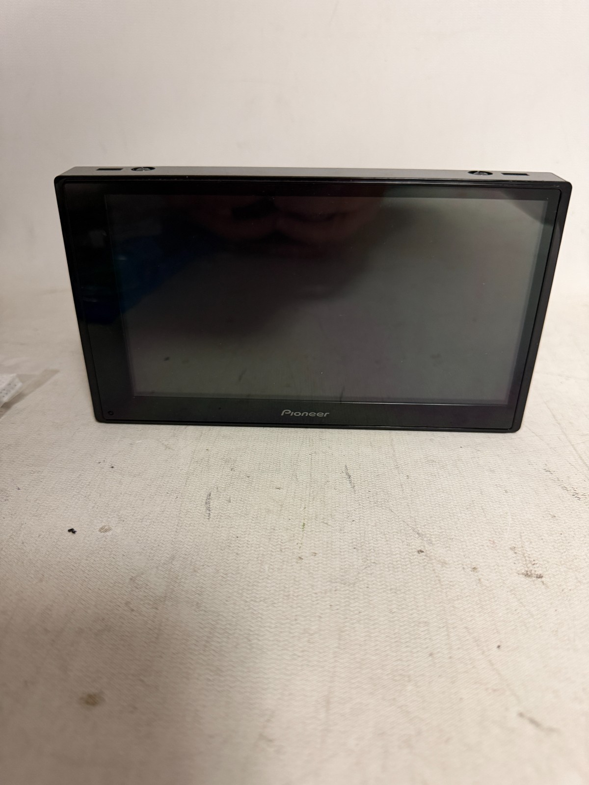 Pioneer DMH-W3050NEX 6.8″ Double-Din Multimedia Receiver – B