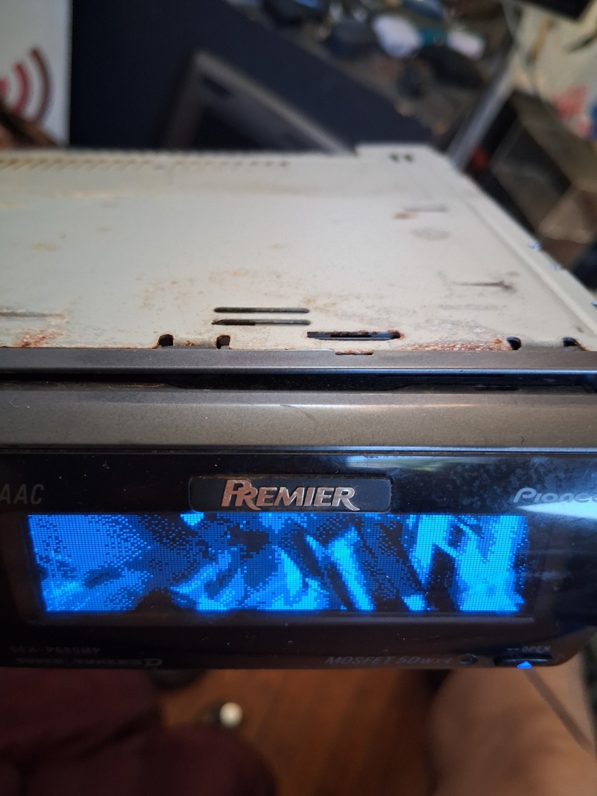 RARE PIONEER DEH-P6800MP CD Player. For Parts Or Repair