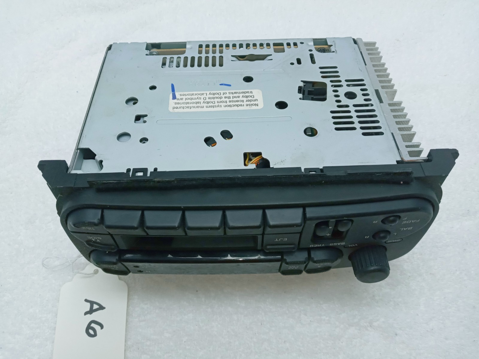 New-Take Out from Dealer AM FM Cassette 1998-02 Dodge Chrysler Jeep P56038931AB