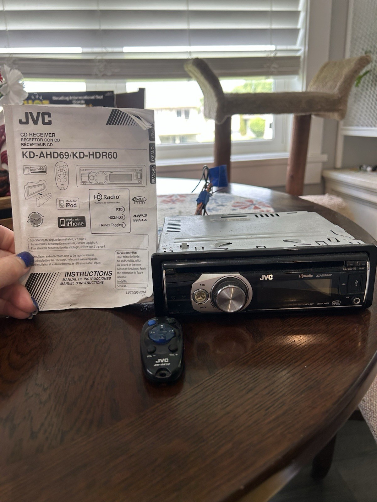 JVC KD-AHD69 HD Radio Cd Player/Receiver W/usb Audio For I Pod/iphone