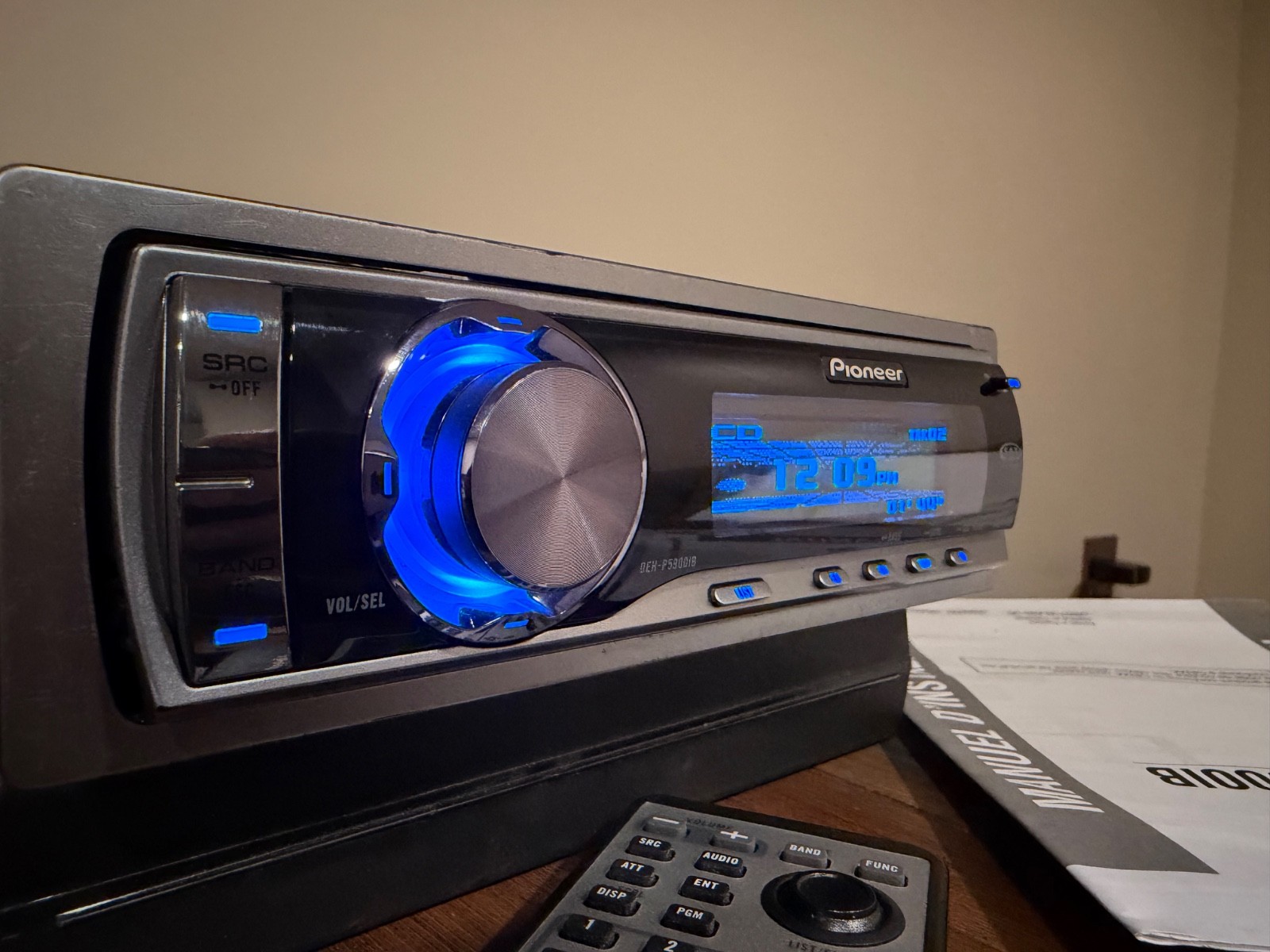 RARE PIONEER DEH-P5900IB Old School CD Player BLUETOOTH adapter REMOTE Graphics!