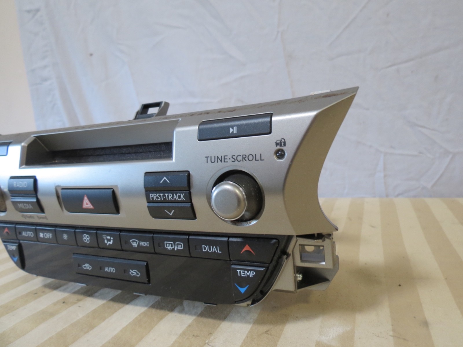 13-14 Lexus es350 es300h XM HD Radio Player Media Climate Control 86140-33060