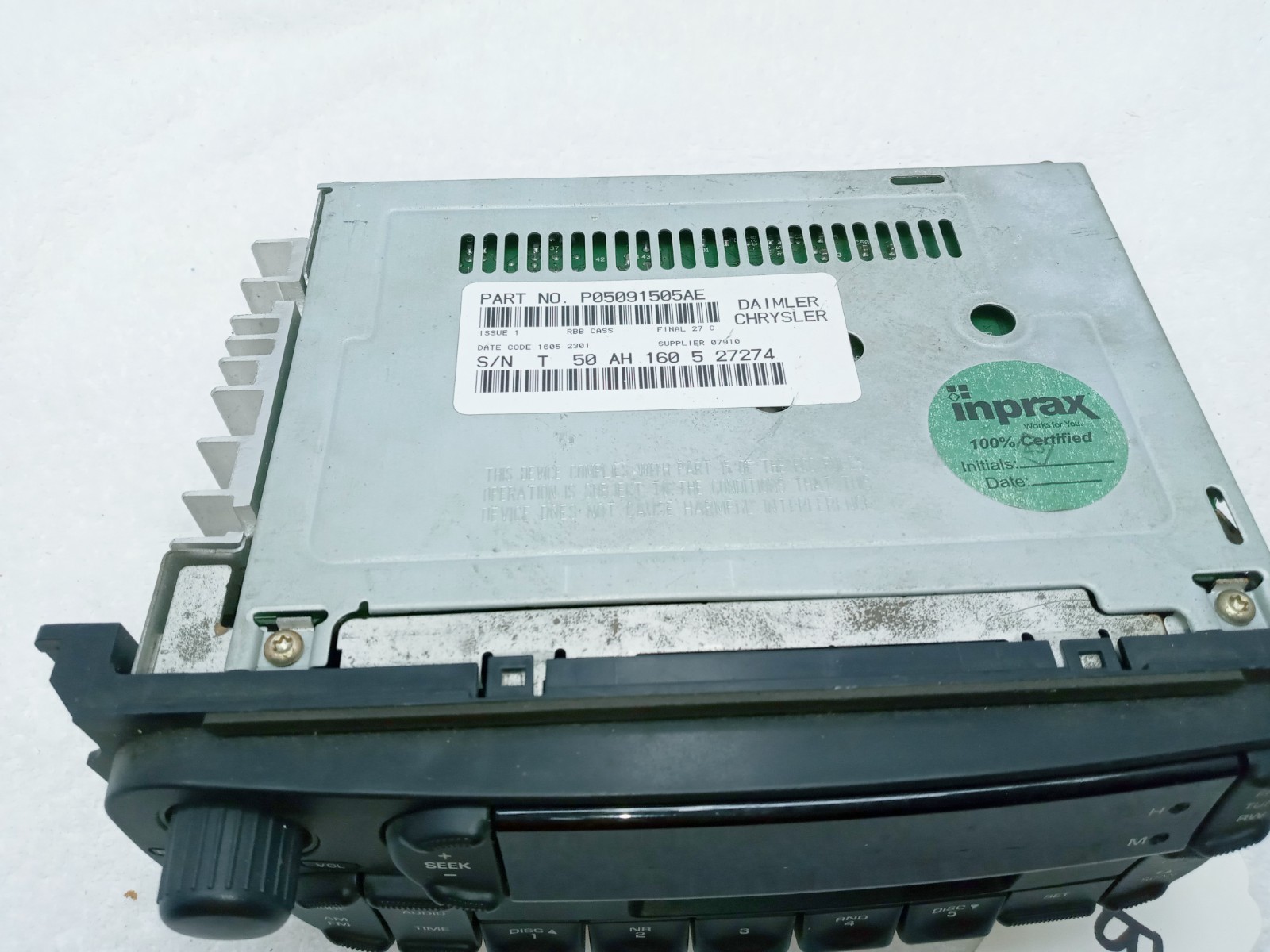 New-Take Out from Dealer AM FM Cass CD 1998-02 Dodge Chrysler Jeep P05091505AE