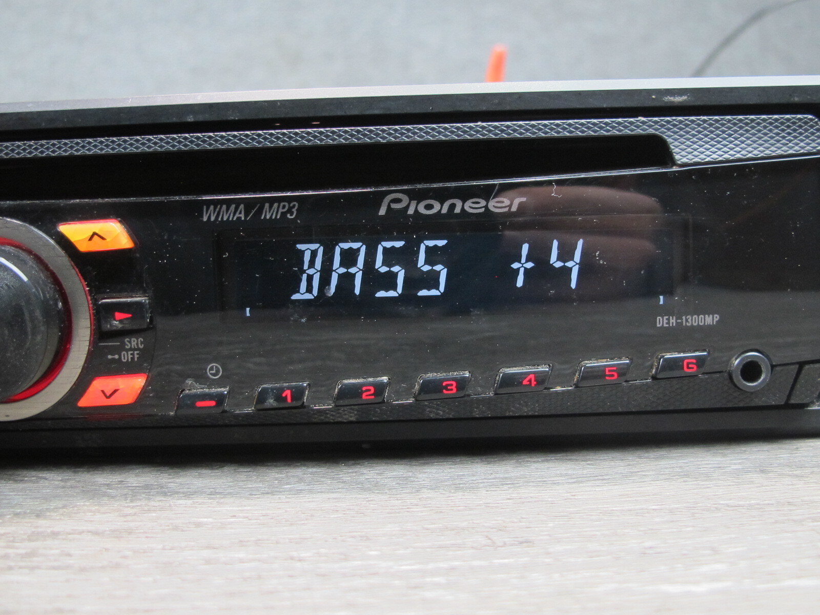 Pioneer DEH-1300MP Car Head Unit Stereo Radio CD Player AUX