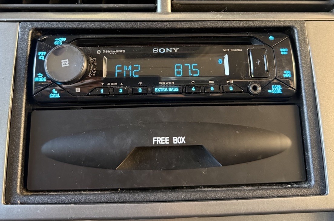 Sony MEX-N5300BT Single-DIN FM/AM CD Bluetooth Car Audio Receiver