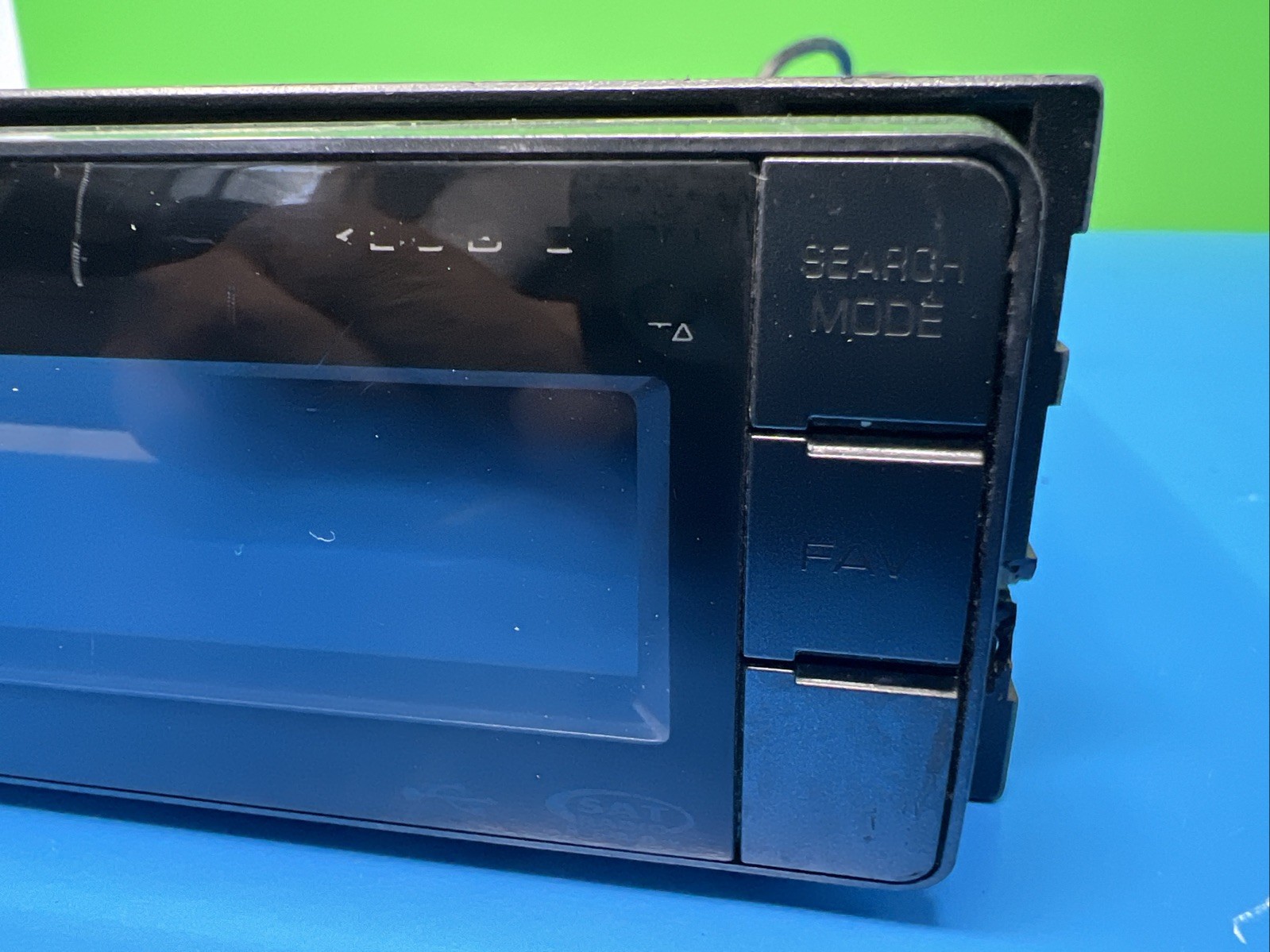 Kenwood KDC-BT945u CD Player/USB In Dash Receiver Car Stereo Deck