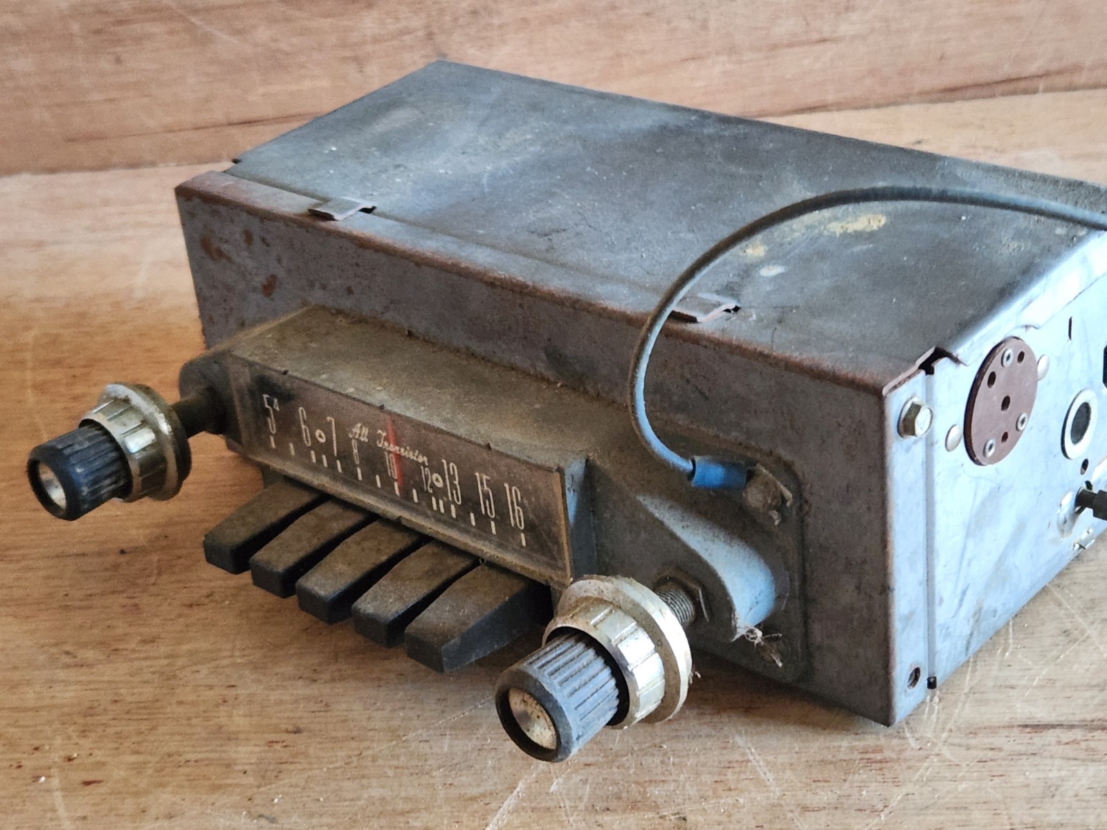 All Transistor AM Car Radio USA Unbranded Vintage Parts Repair Not Working