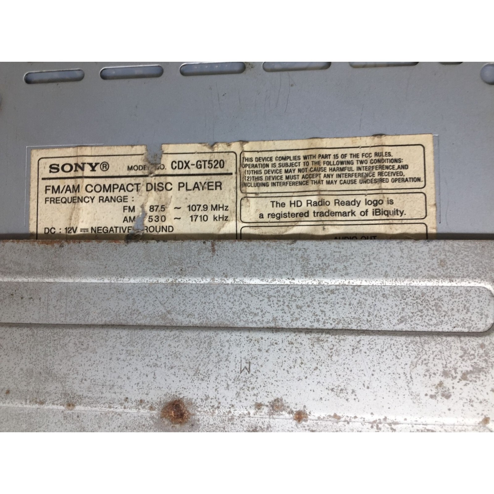 SONY FM/AM Compact Disc Player- Model CDX-GT520