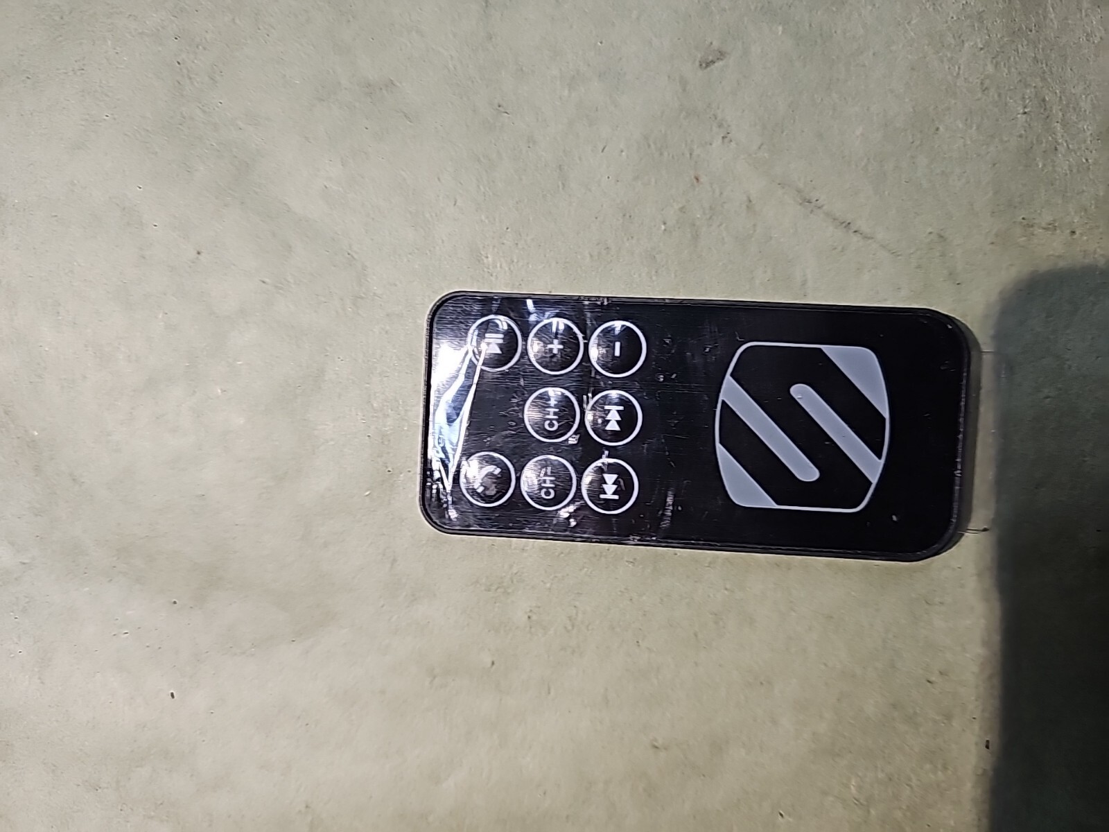 🔶🔶SCOSCHE CAR STEREO REMOTE🔶🔶