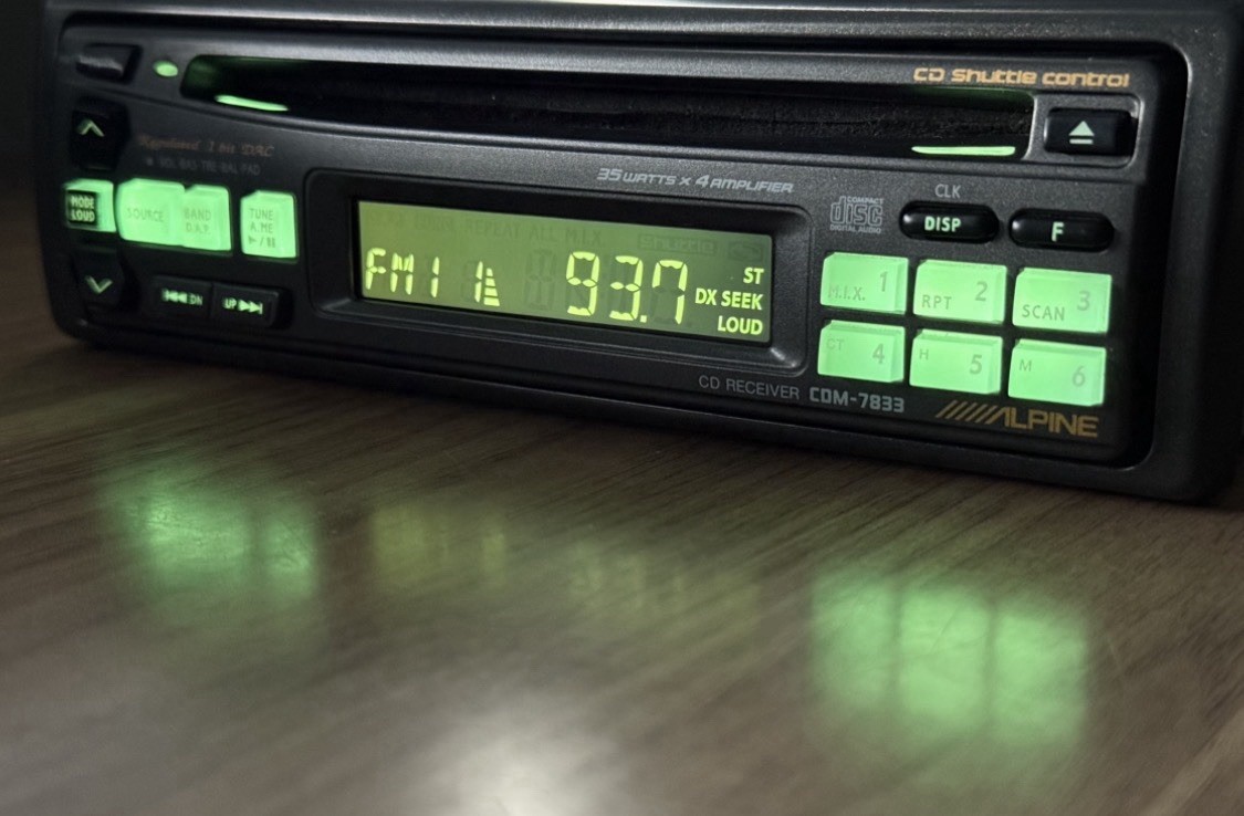 ALPINE CAR AUDIO STEREO IN DASH CD UNIT OLD SCHOOL CDM-7833 VINTAGE RARE! EQ