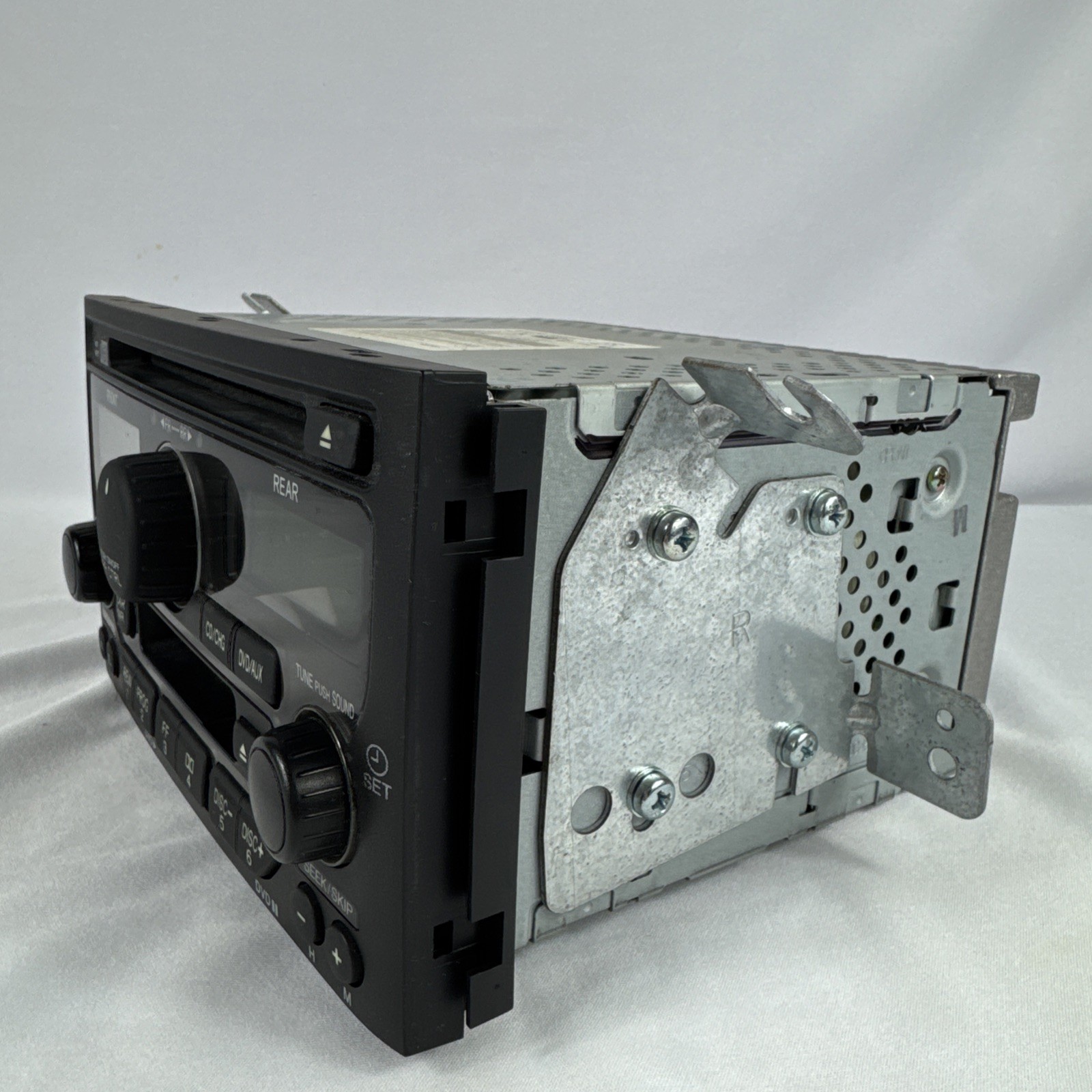 03 04 05 Honda Pilot AM FM Radio Receiver CD Cassette Player OEM 39100-S9V-A210