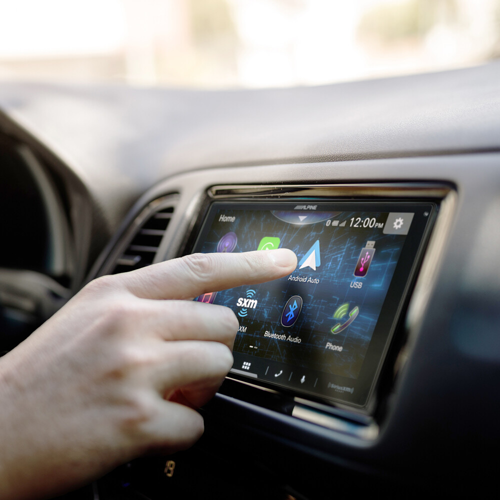 Alpine iLX-W670 | 7″ Double DIN Digital Multimedia Receiver