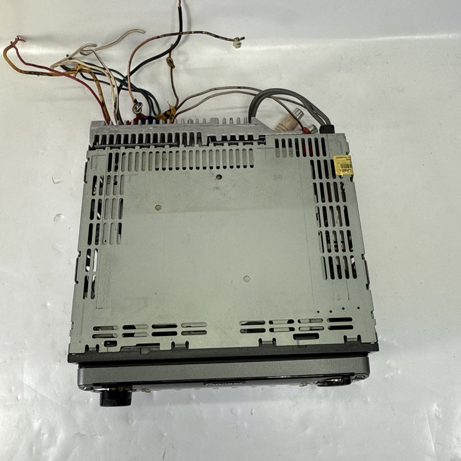 (FOR PARTS REPAIR) Pioneer DEH-P7400MP Old School Car Stereo