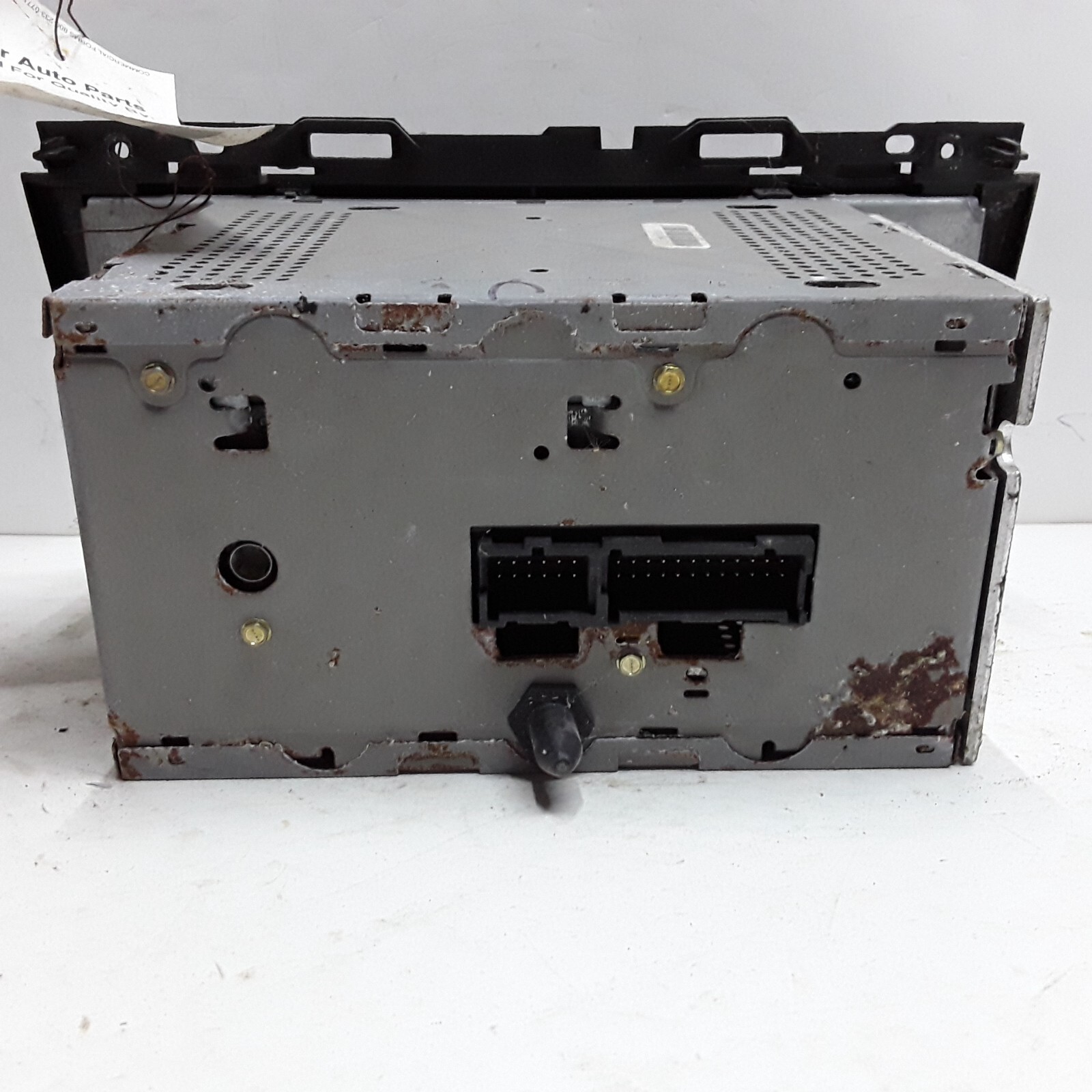 03 04 05 06 07 Buick LaCrosse AM FM CD radio receiver with equalizer 10391272 OE