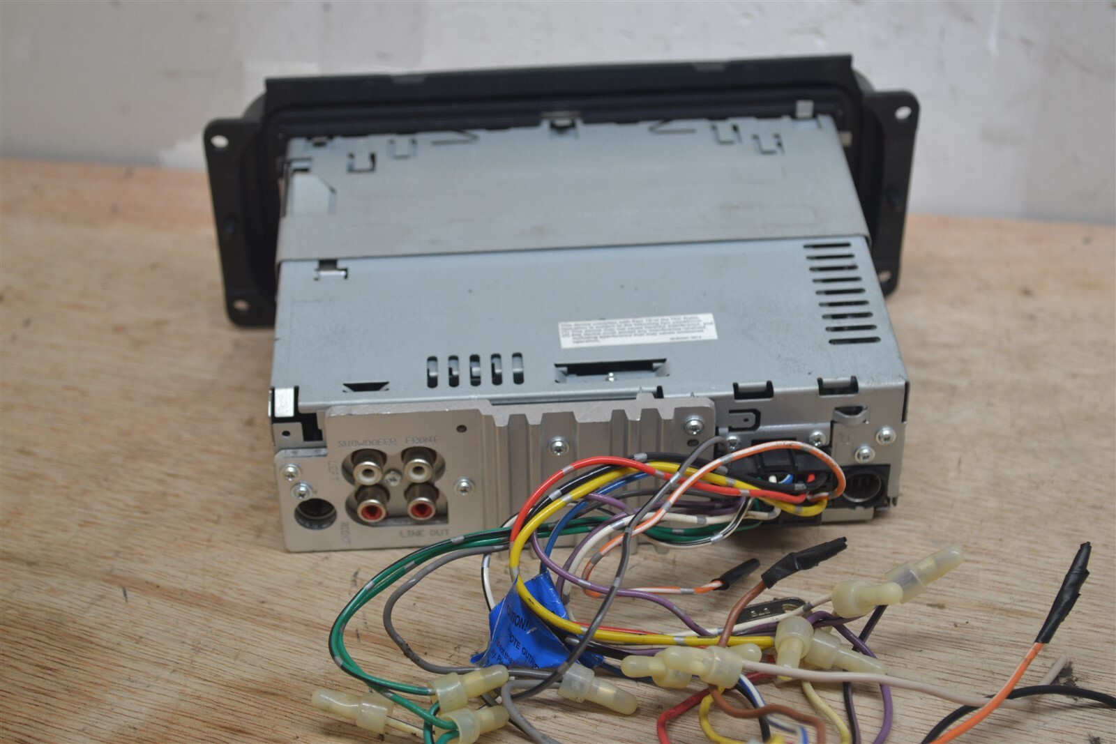Jvc Kd-hdr50 Cd Player USB In Dash Receiver With Wiring Harness