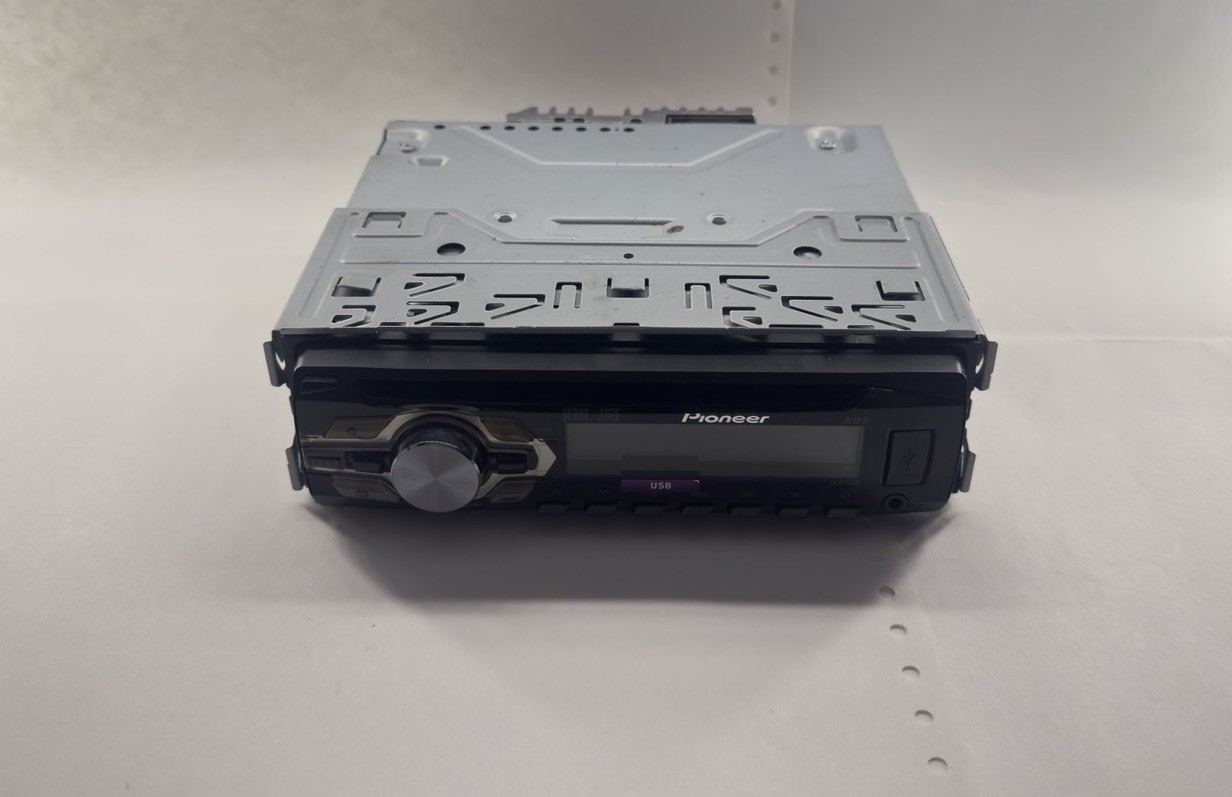 Pioneer DEH-14UB Car Stereo CD/MP3 Receiver – Untested