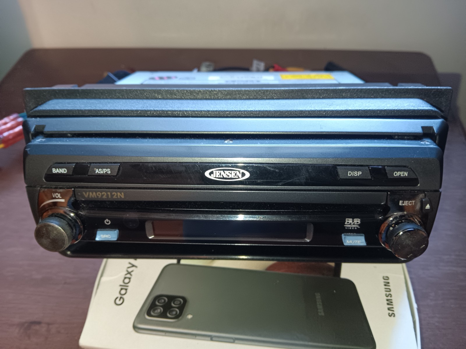 Jensen DVD/MP3/WMA/ In-Dash Car Stereo Model VM9212N