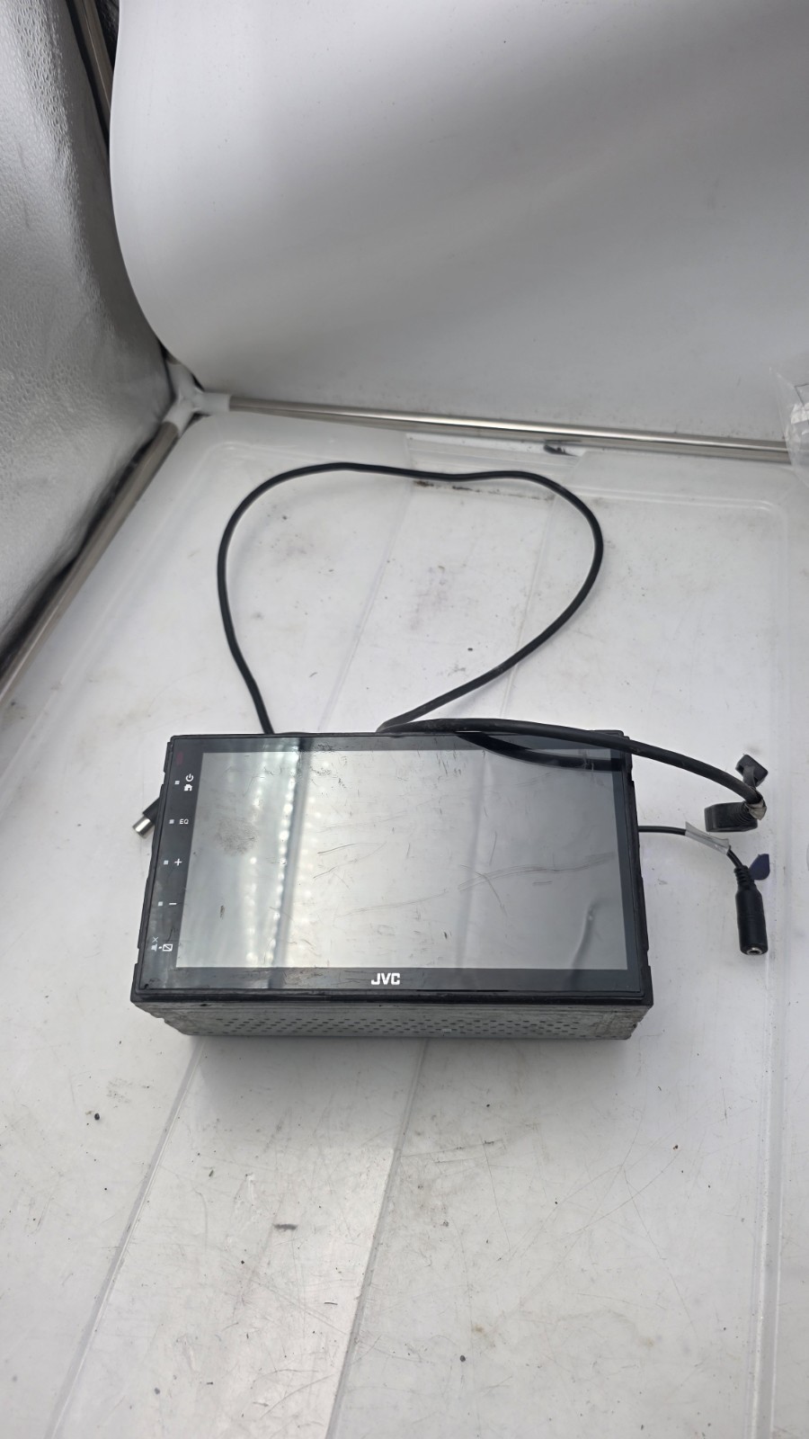 JVC KW-M150BT 6.8″ Touchscreen Shallow Bluetooth Stereo Receiver NO TESTED