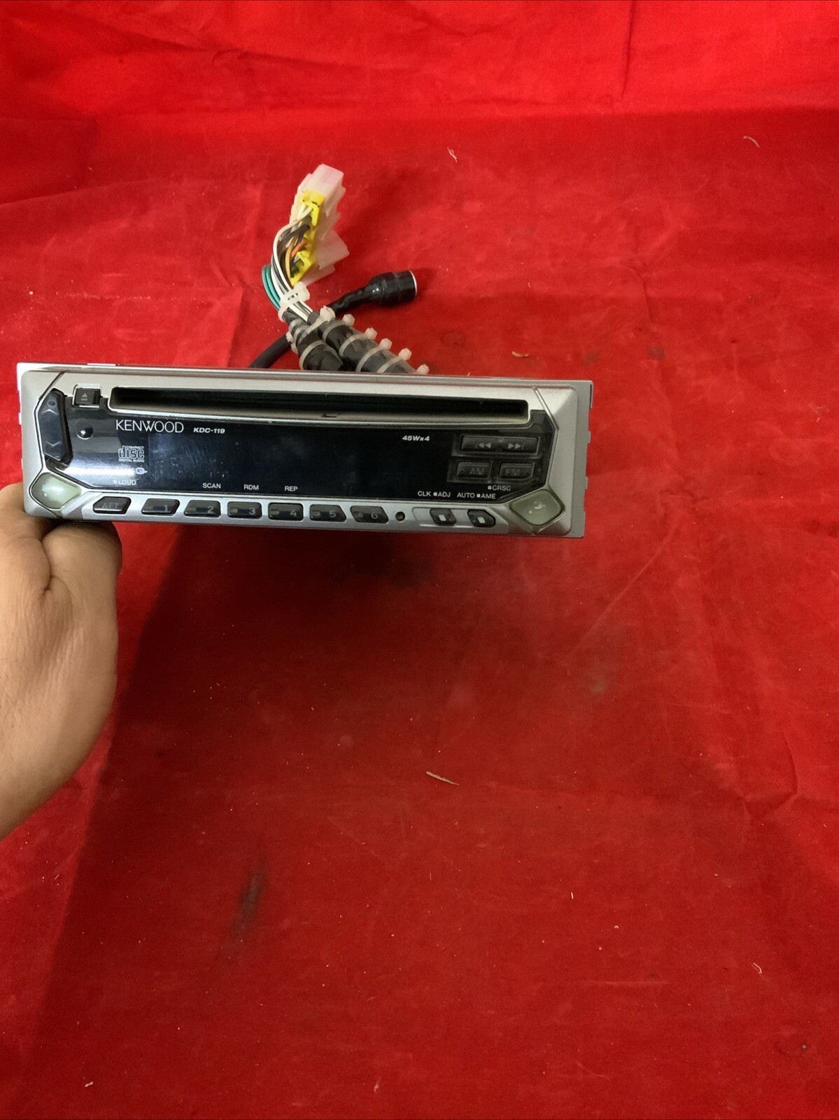 Kenwood CD Receiver KDC-119 180W Max Power CD-R RW With Harness