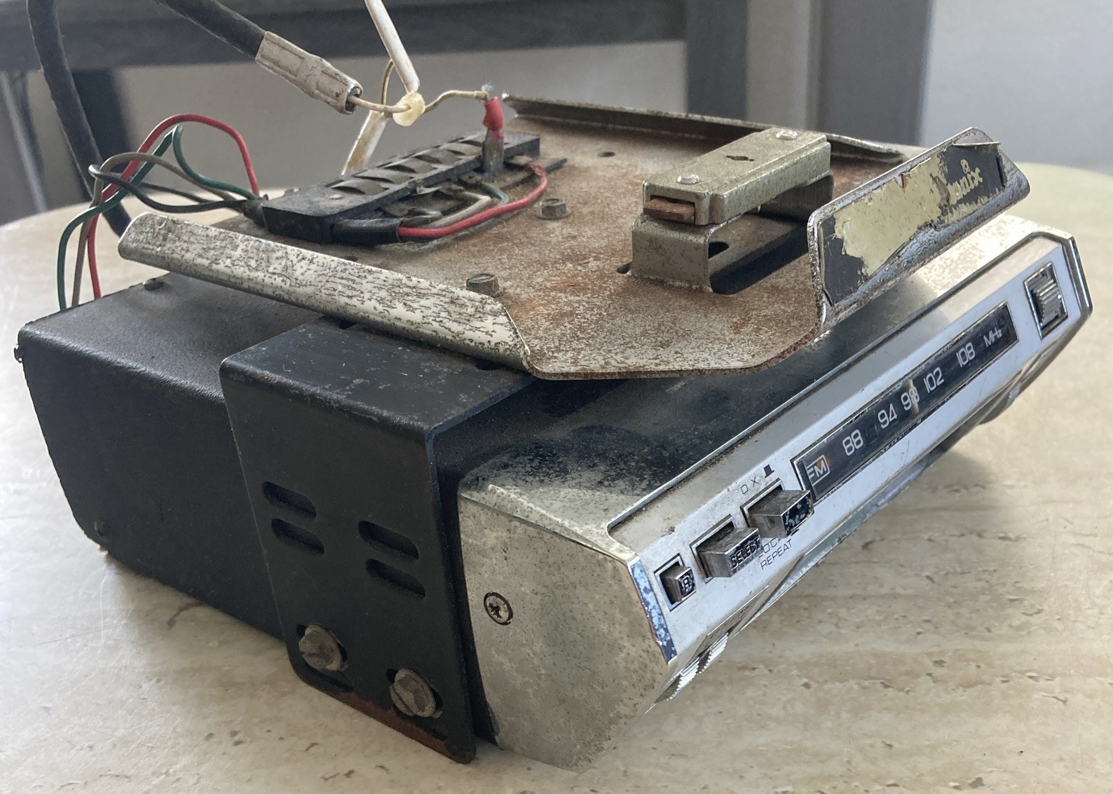 Vintage PIANOLA FM Car Stereo Stereo Eight SSR-5580 8 Track Player UNTESTED