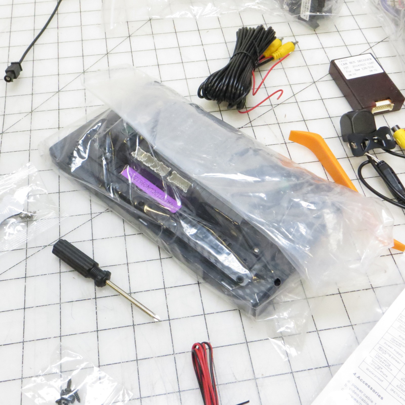 Generic Android Car Stereo Screen Unit w/ Camera, Mic – Possibly incomplete