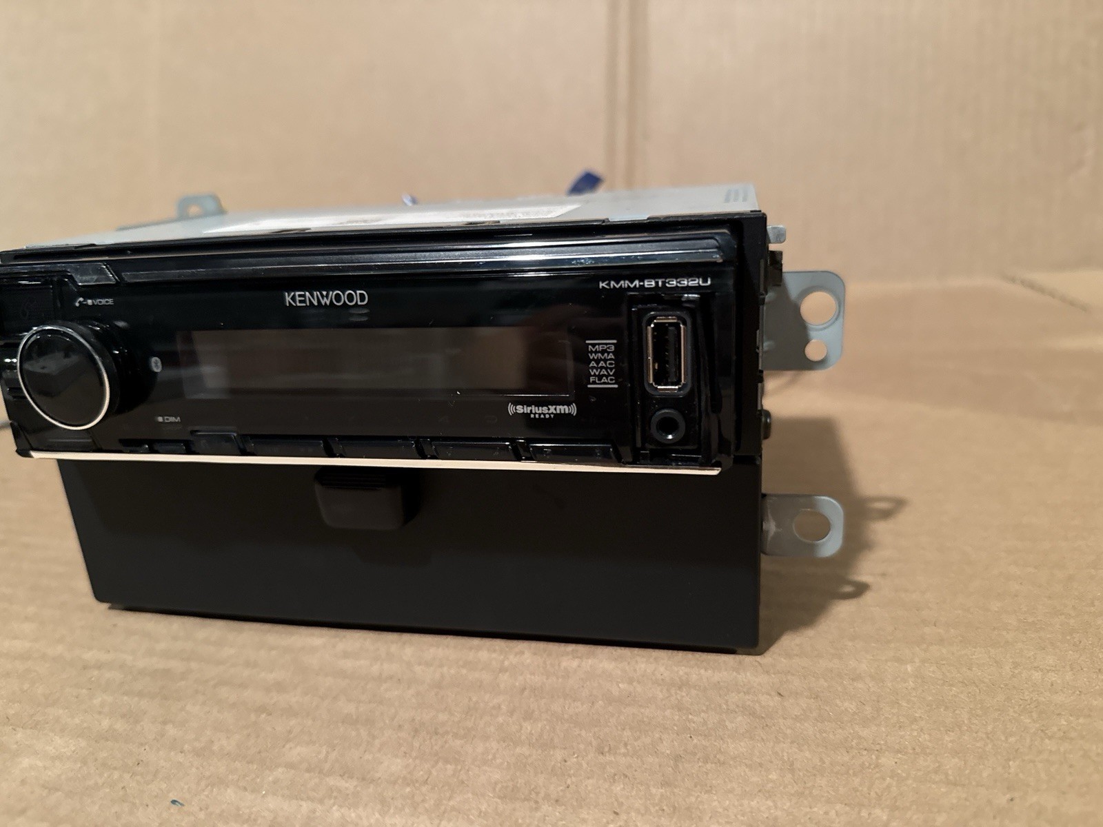 Kenwood KMM-BT332U Bluetooth Single Din Car Stereo USB AUX