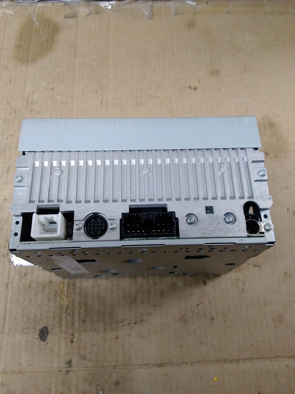 2008 Mitsubishi Endeavor AM FM CD Radio 2006 2007 2009 2010 2011 8701A250