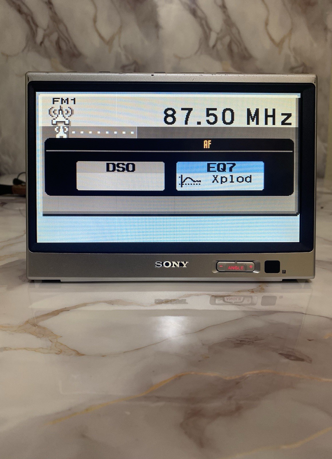 Rare Sony XAV-7W IN-DASH 7″ LCD Monitor Player Car Stereo Receiver *WORKING*