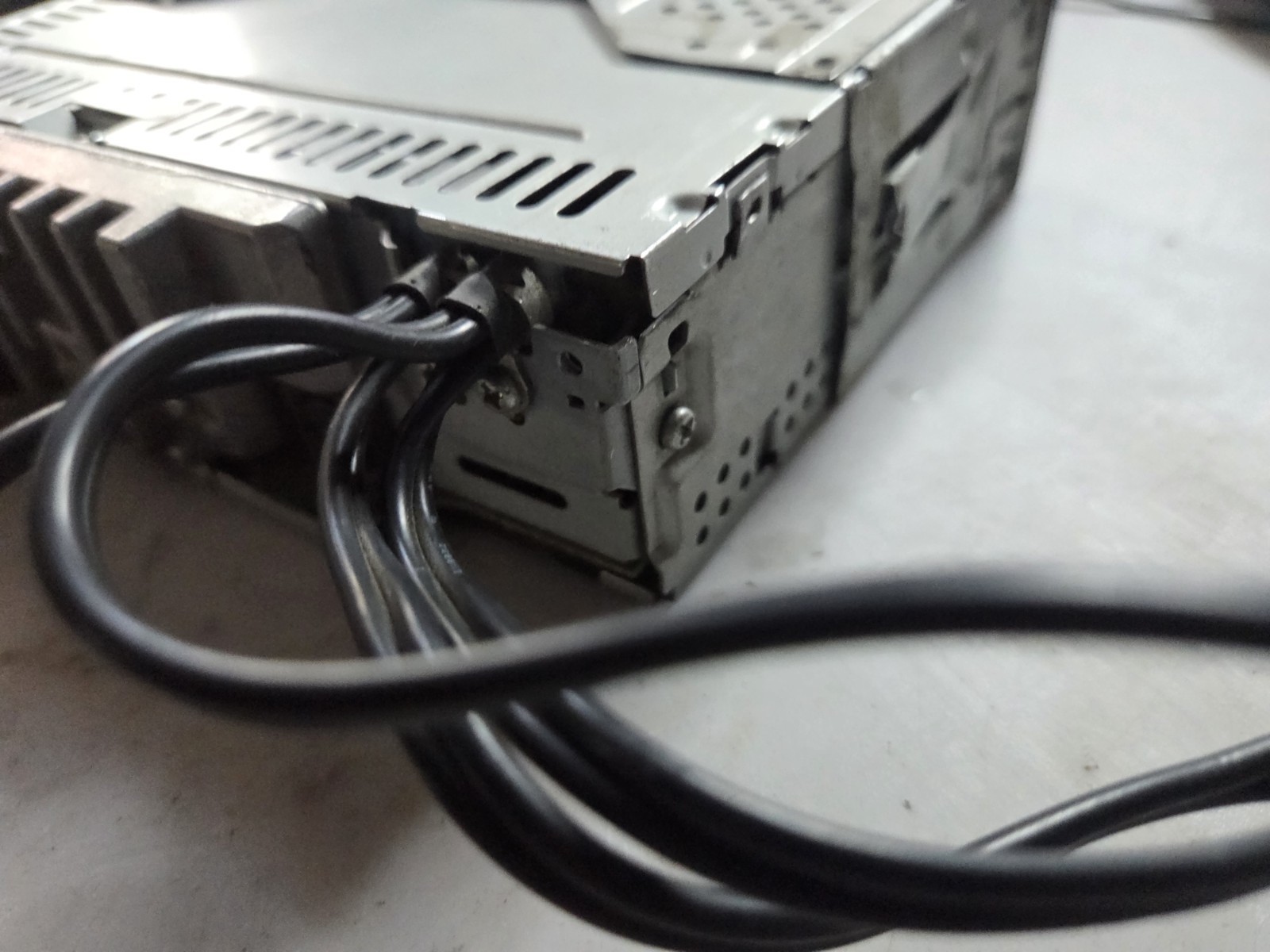 Kenwood Execelon KDC-X789 CD Player In Dash Receiver, Remote Aux 5 Volts