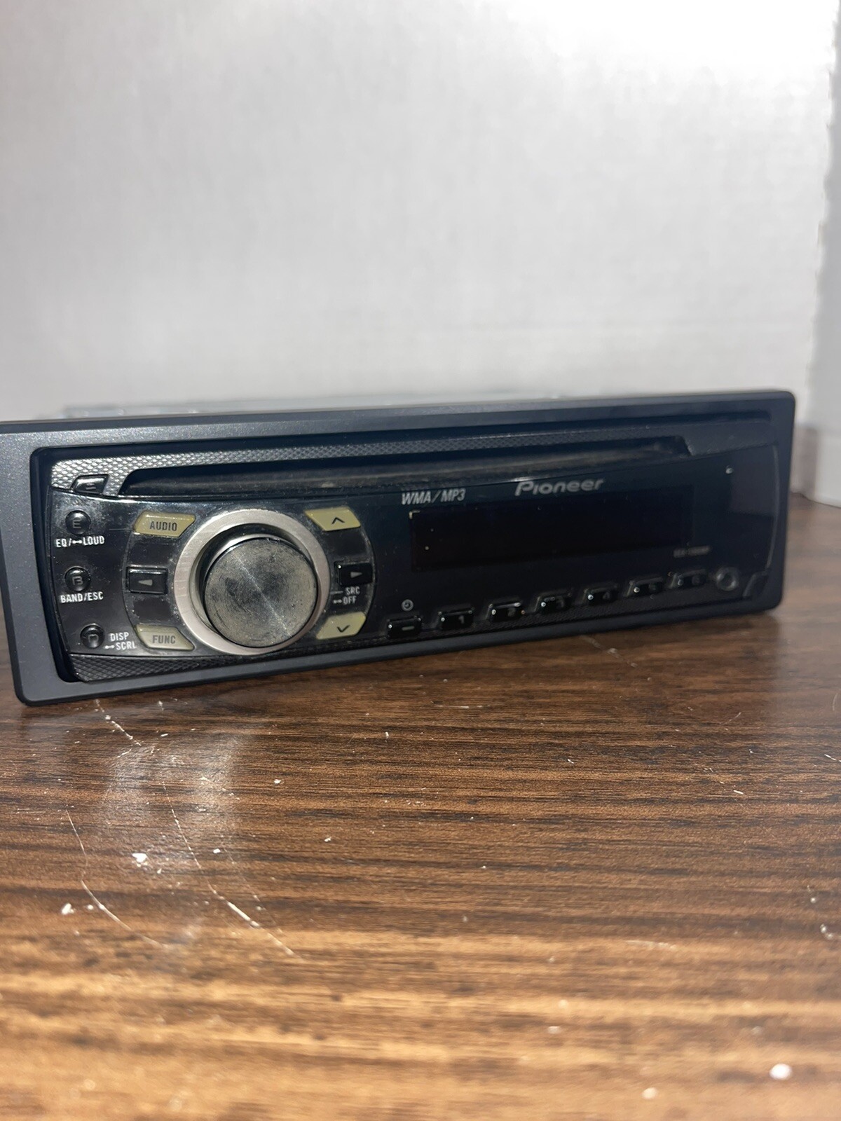 Pioneer DEH-1300MP Car Stereo FM/AM Radio – USED TESTED -NO REMOTE