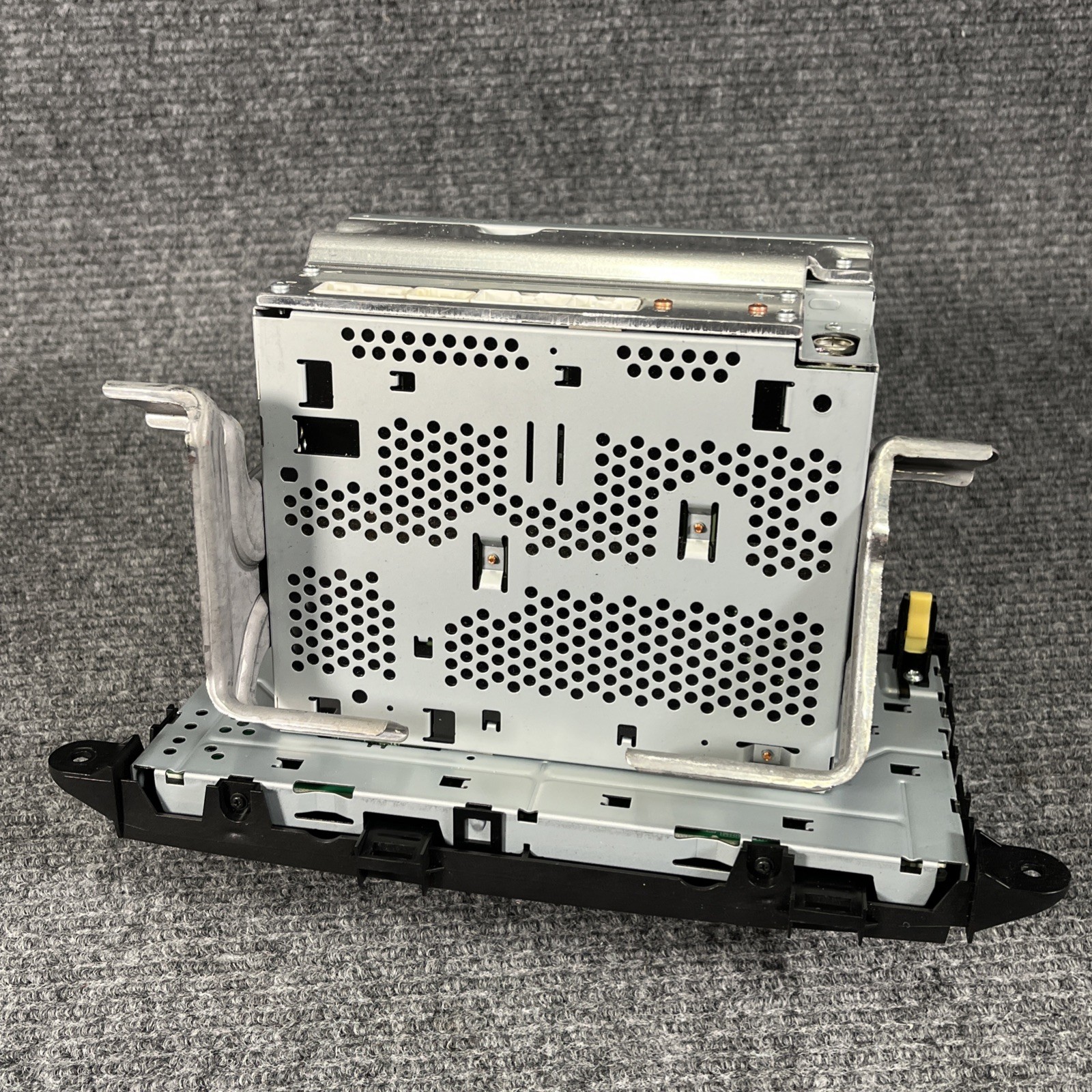 2011-2014 Toyota Sienna AM FM CD WMA Mp3 Radio Receiver 86120-08230