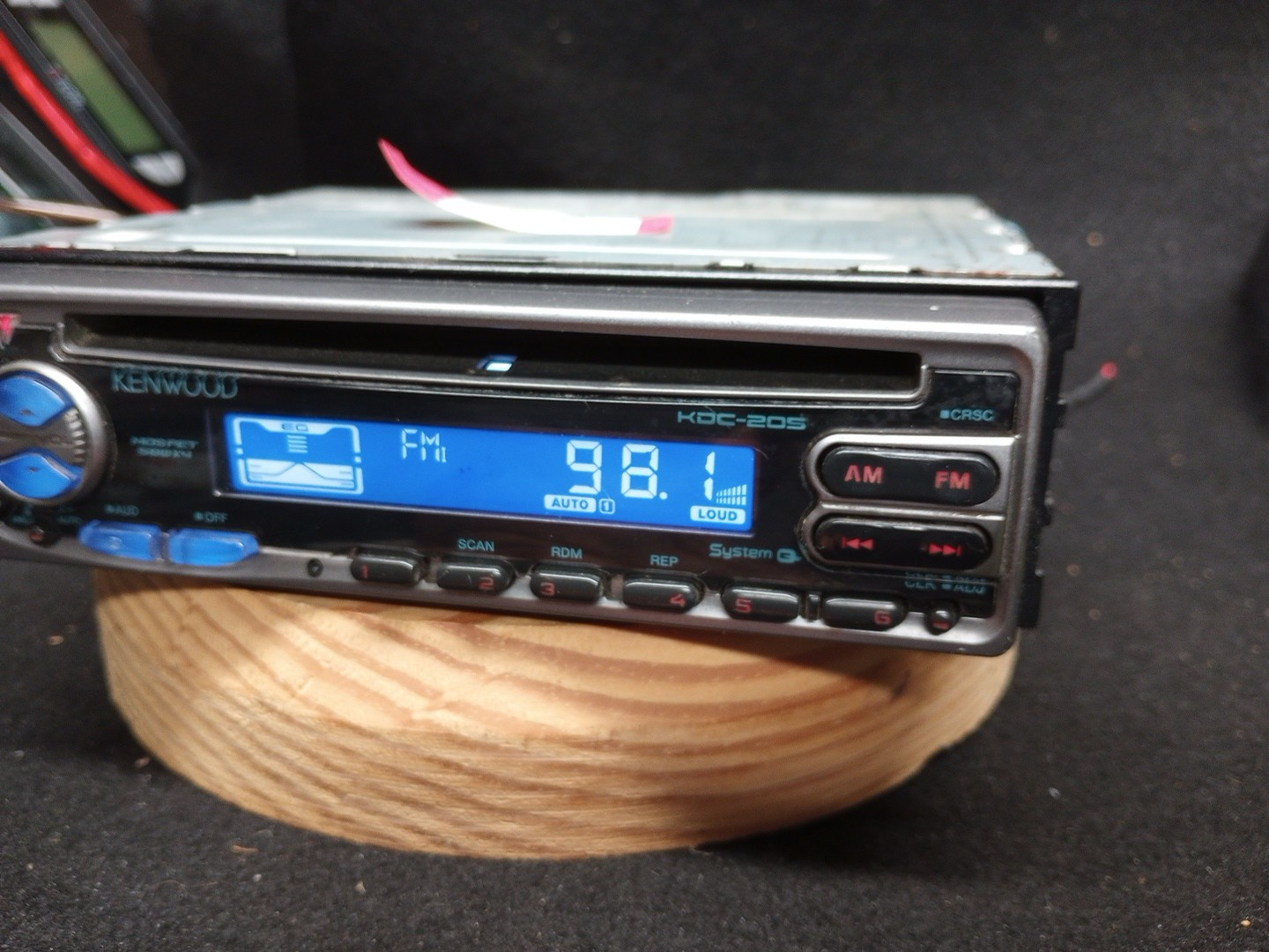 Kenwood KDC-205 CD Player In Dash Receiver