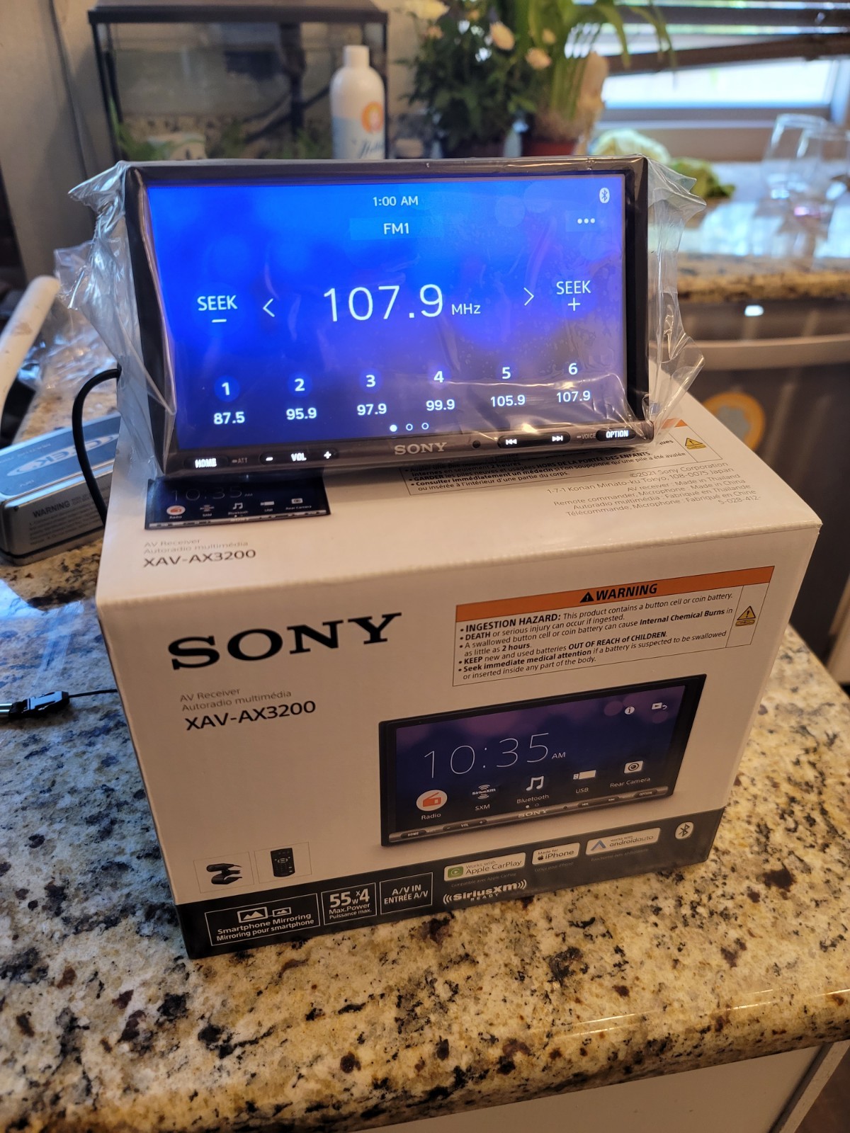 Sony XAVAX3200 7″ 2-DIN Digital Multimedia w/ CarPlay/Android Auto