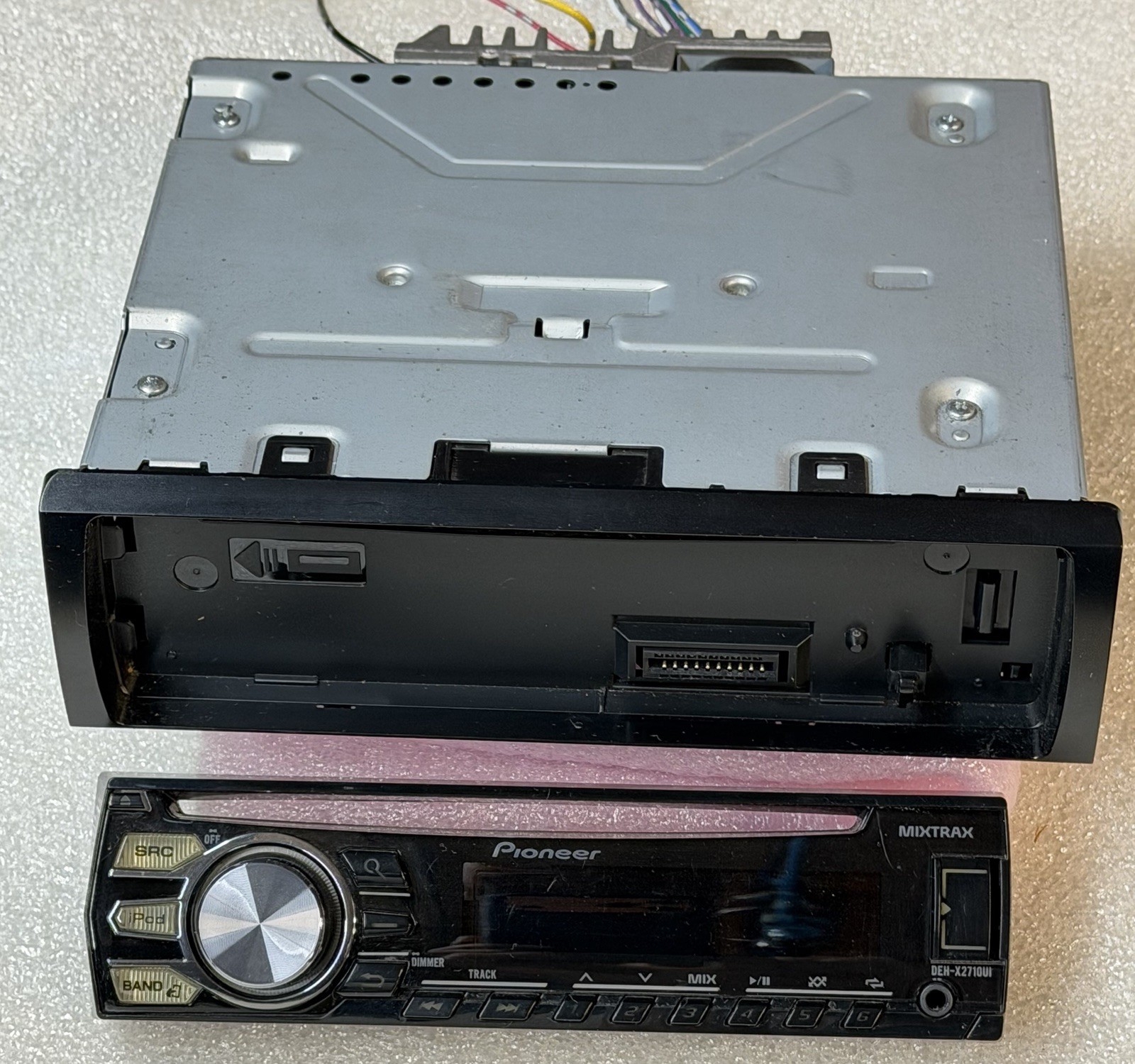 Pioneer DEH-X2710UI CD MP3 USB AUX Car Stereo Detachable Face Tested Working