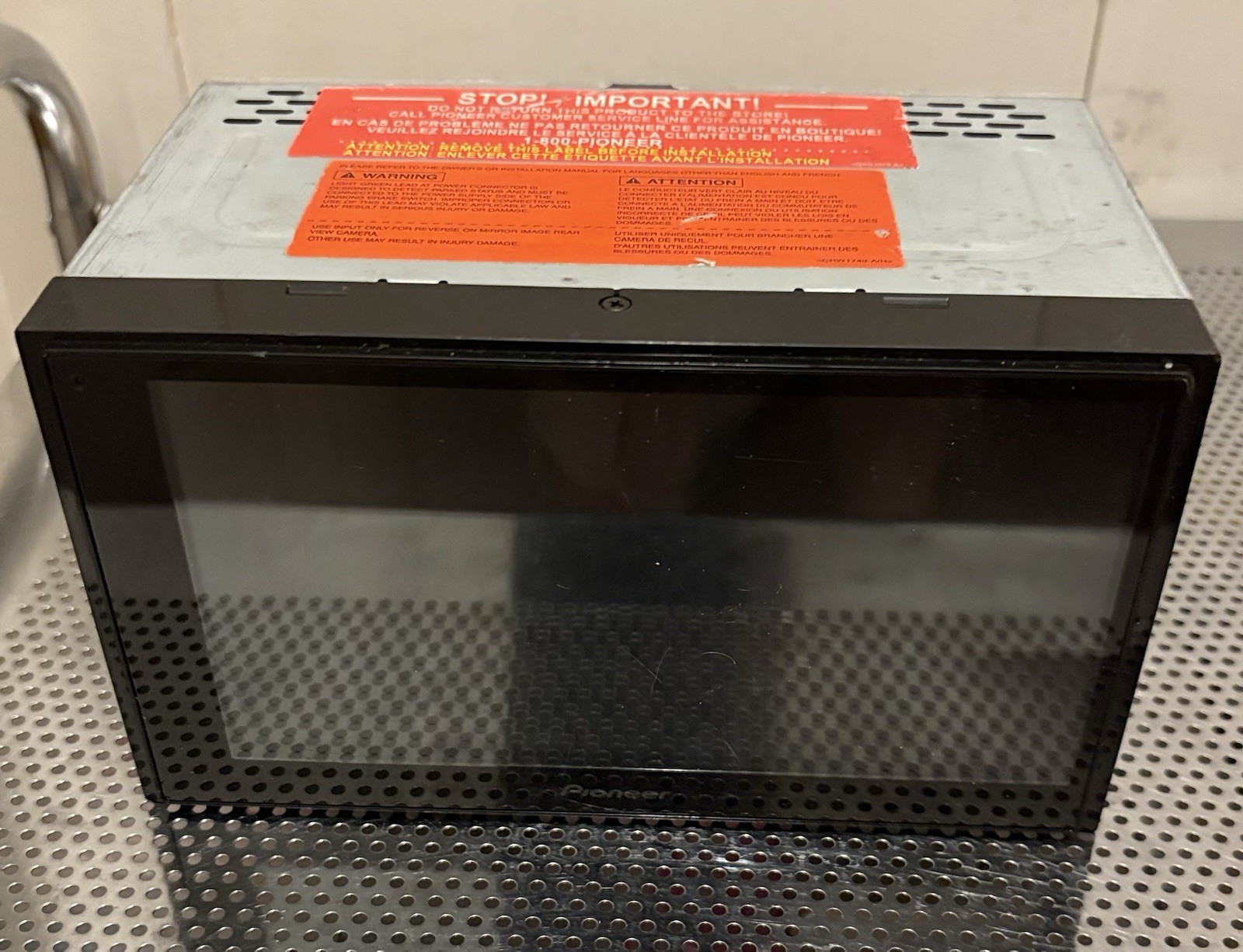 Pioneer DMH-130BT 6.8 inch Digital Media Receiver Black Works