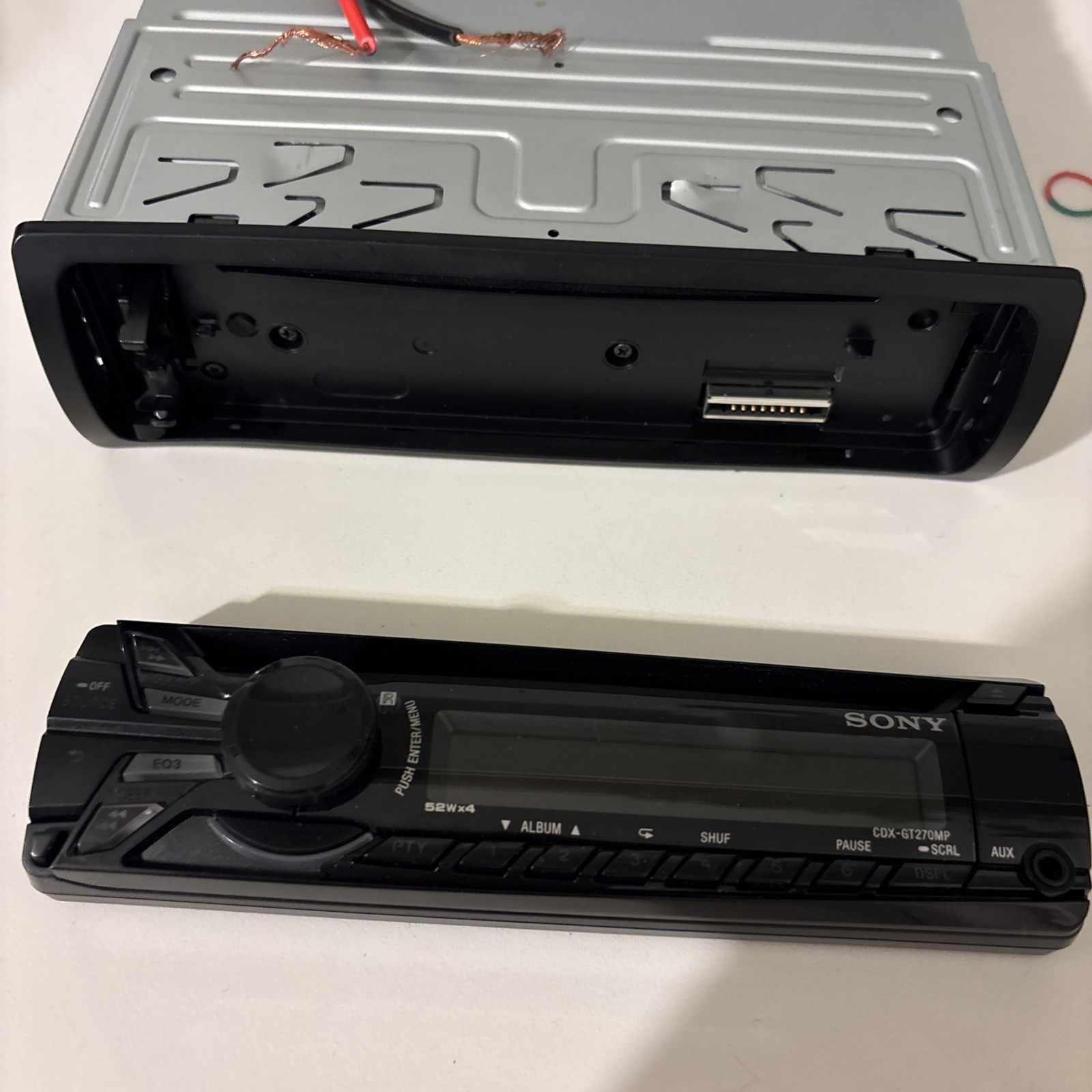 Sony CDX-GT270MP Car FM/AM CD Compact Disc Player Works W/ BOX NO REMOTE! EUC