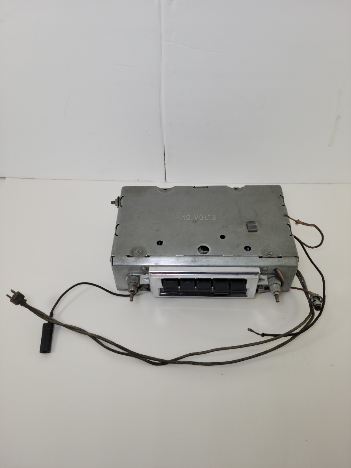 1950s 1960s Classic Car Radio Chevy Bel Air Ford Fairlane Automatic 12 Volts OEM