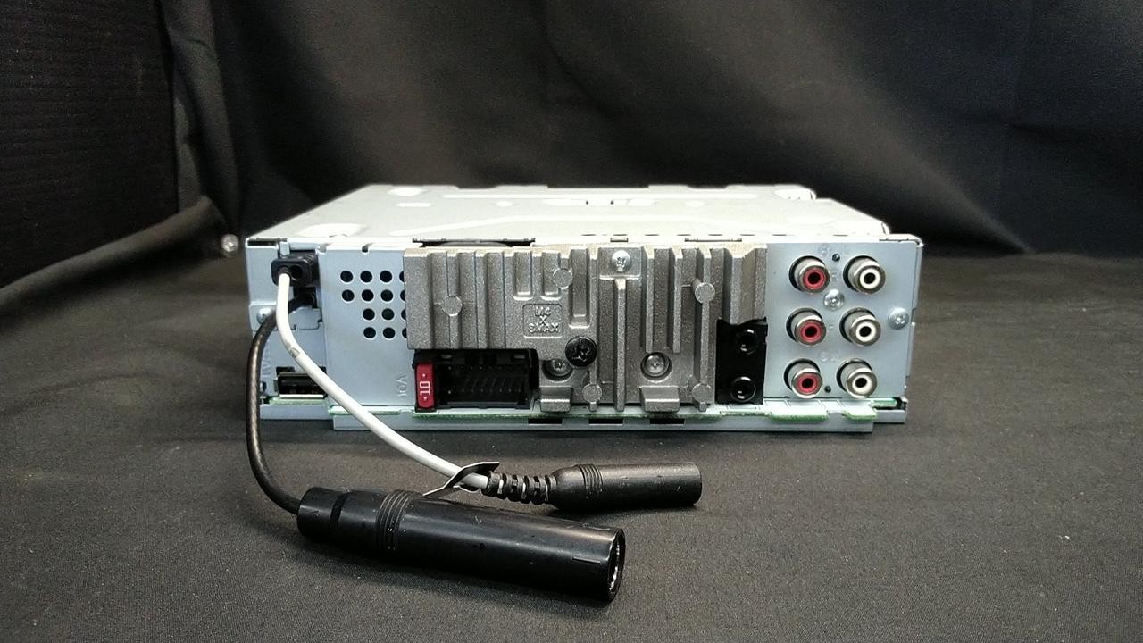 Pioneer Carrozzeria DEH-7100 Car Audio CD USB Bluetooth Tuner Main Unit