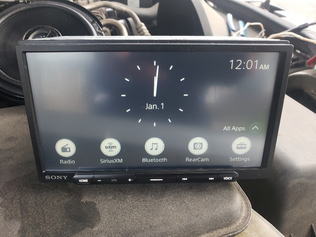 SONY 6.95″ DIGITAL BLUETOOTH MULTIMEDIA RECEIVER XAV-AX4000 CARPLAY/ANDROID