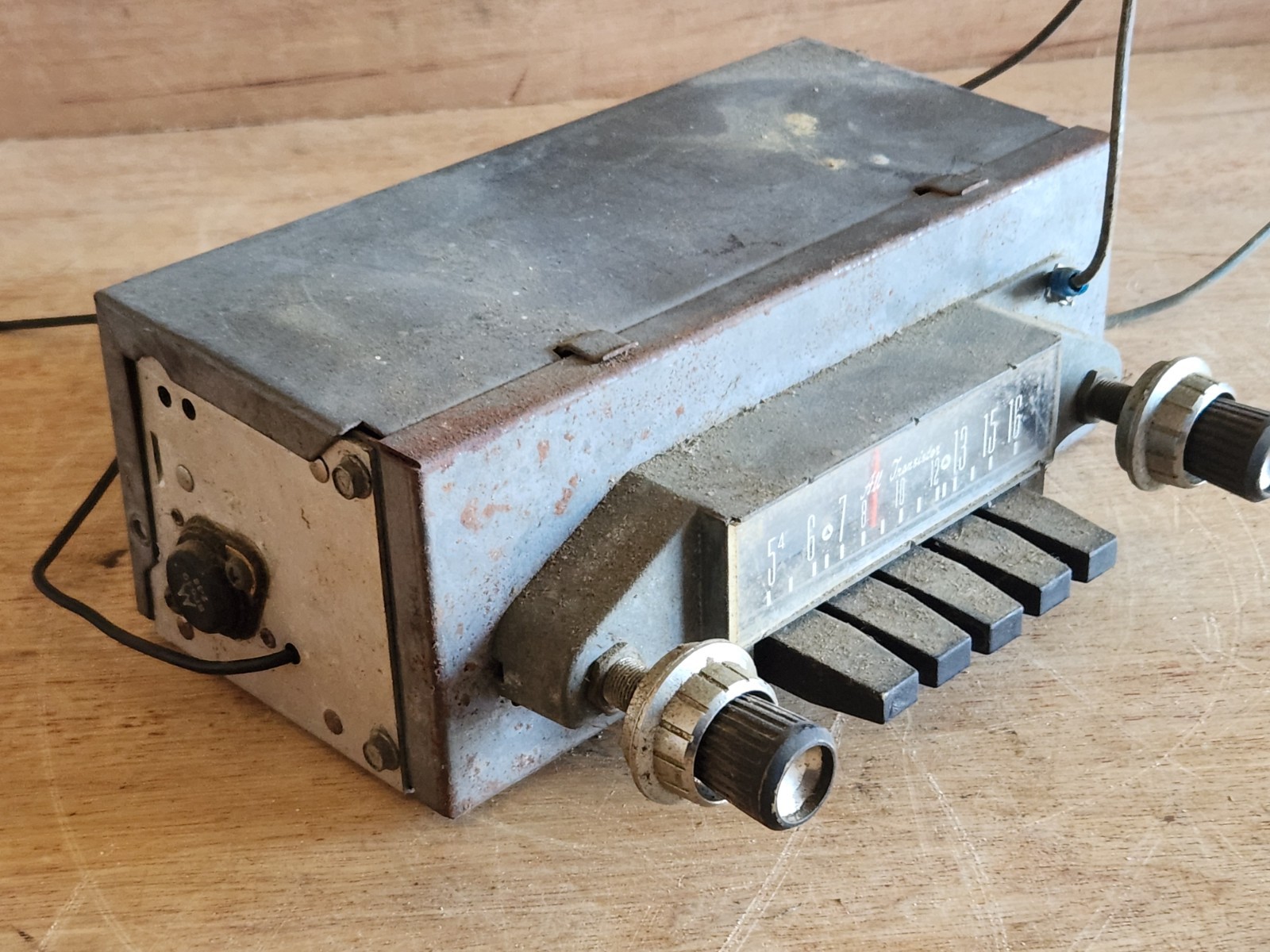 All Transistor AM Car Radio USA Unbranded Vintage Parts Repair Not Working