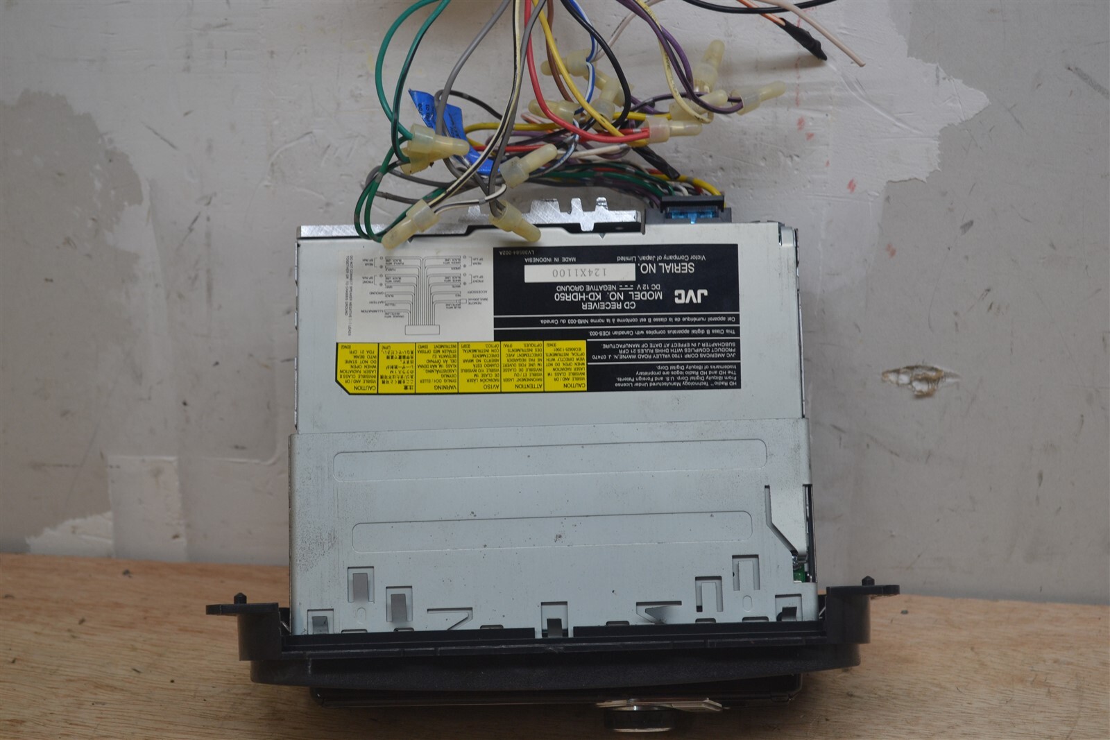 Jvc Kd-hdr50 Cd Player USB In Dash Receiver With Wiring Harness