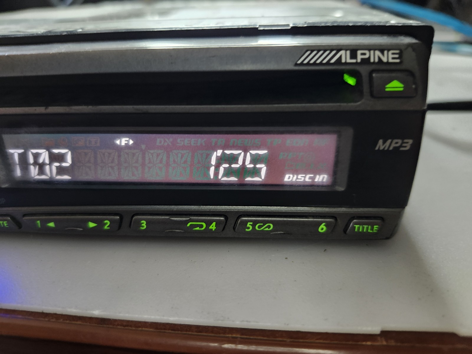 Alpine CDE-9870 CD MP3 Player AM/FM Receiver No BLUETOOTH FREE SHIPPING