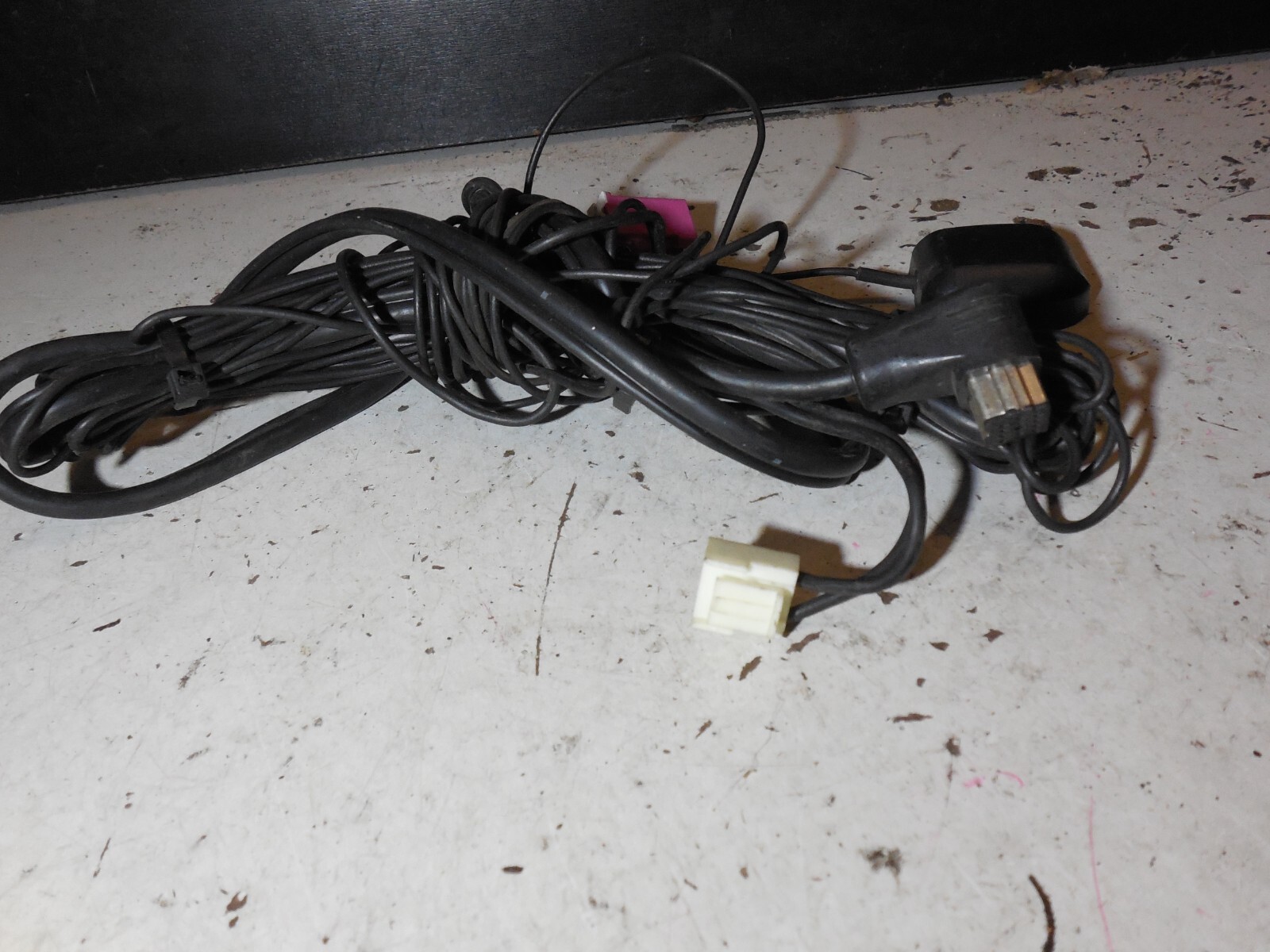 Pioneer DEH-1300MP CD Stereo Receiver Tuner Wire Plugs Connector