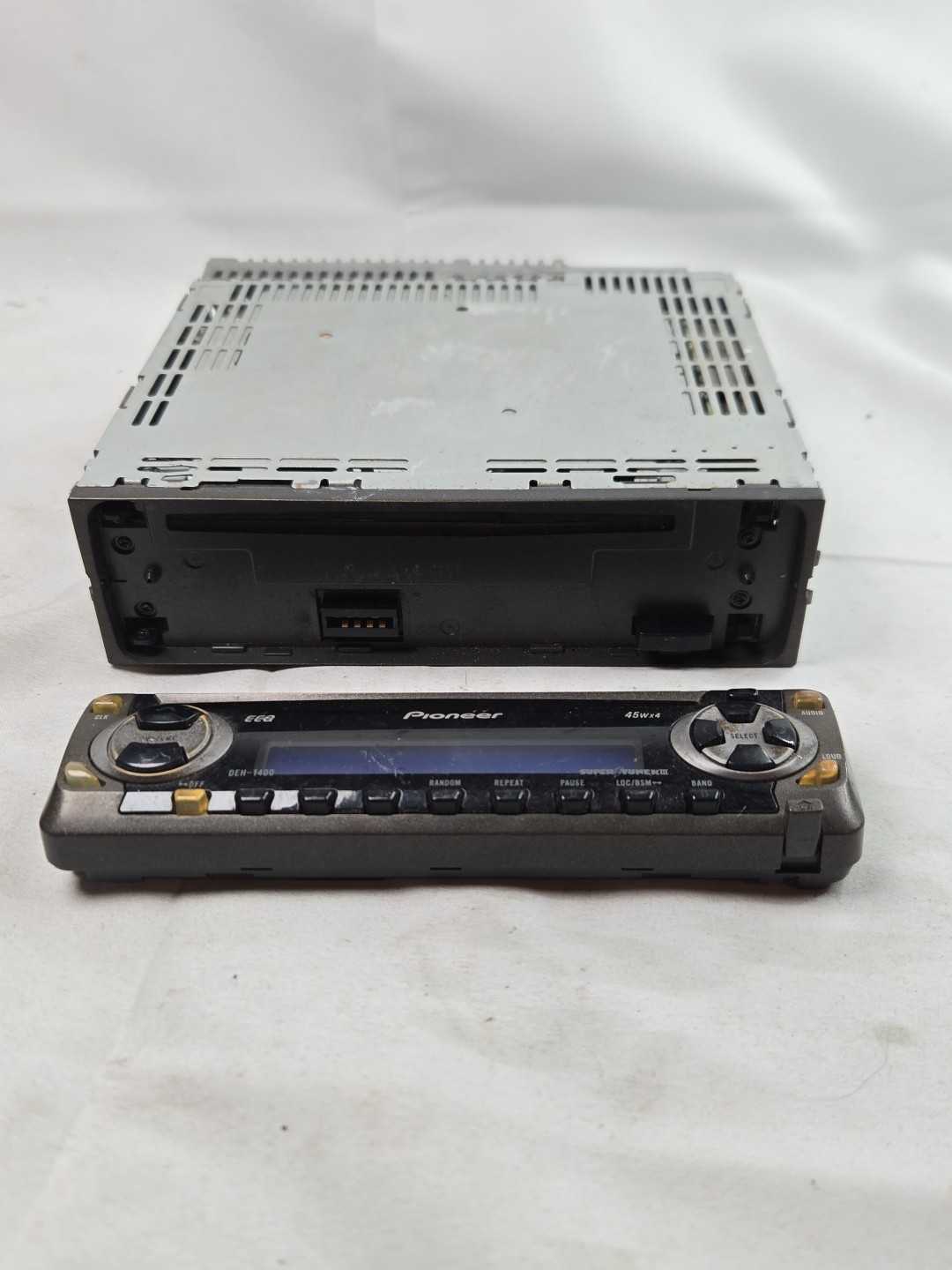 Pioneer DEH-1400 CD Player stereo Tested And Working With Face Plate