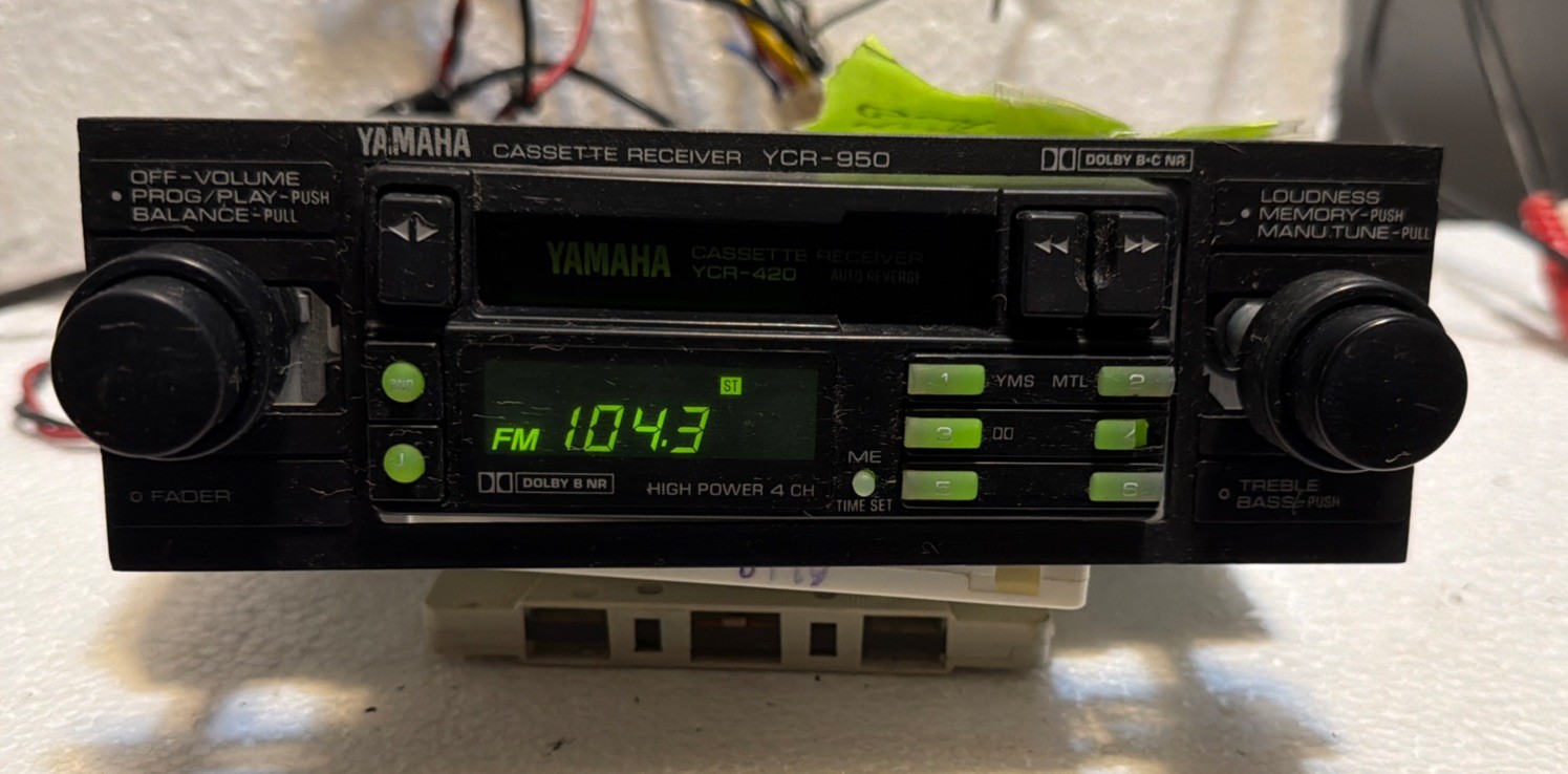 vintage am/fm cassette car stereo YAMAHA Ycr-420 Vintage 2 Knob Shaft Working