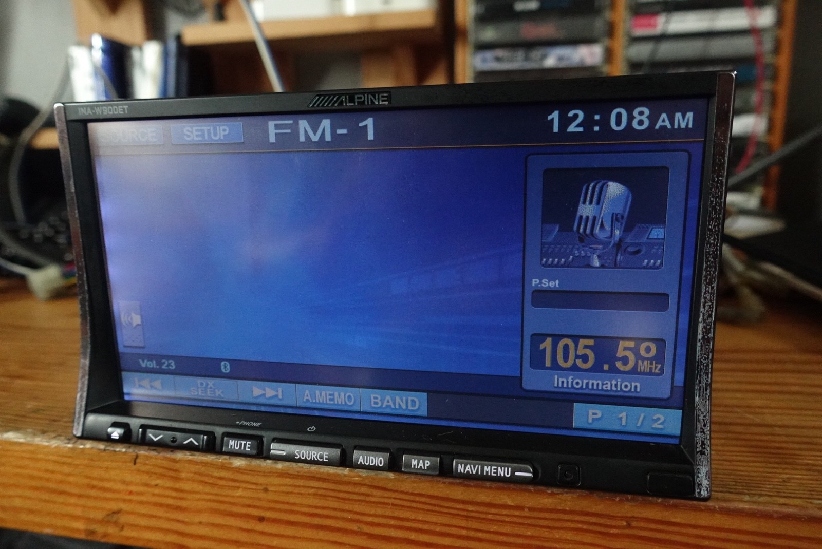 Alpine INA-W900ET. 7″ Touch Screen. Fully functonsl. New Film. 3 RCA Pre out.
