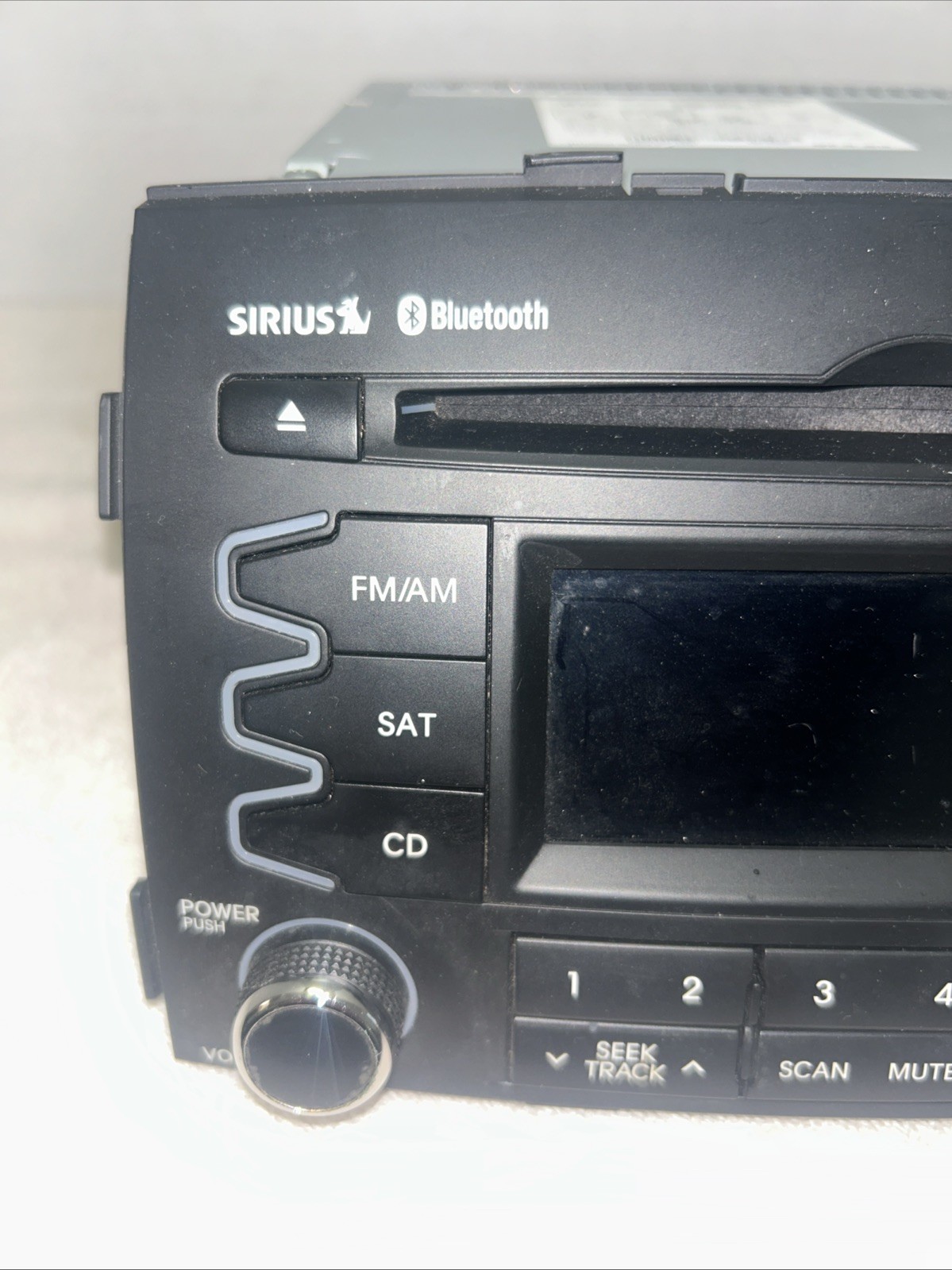 Kia 96140-1U200 OEM Touchscreen Bluetooth SiriusXM CD USB Radio Head Unit