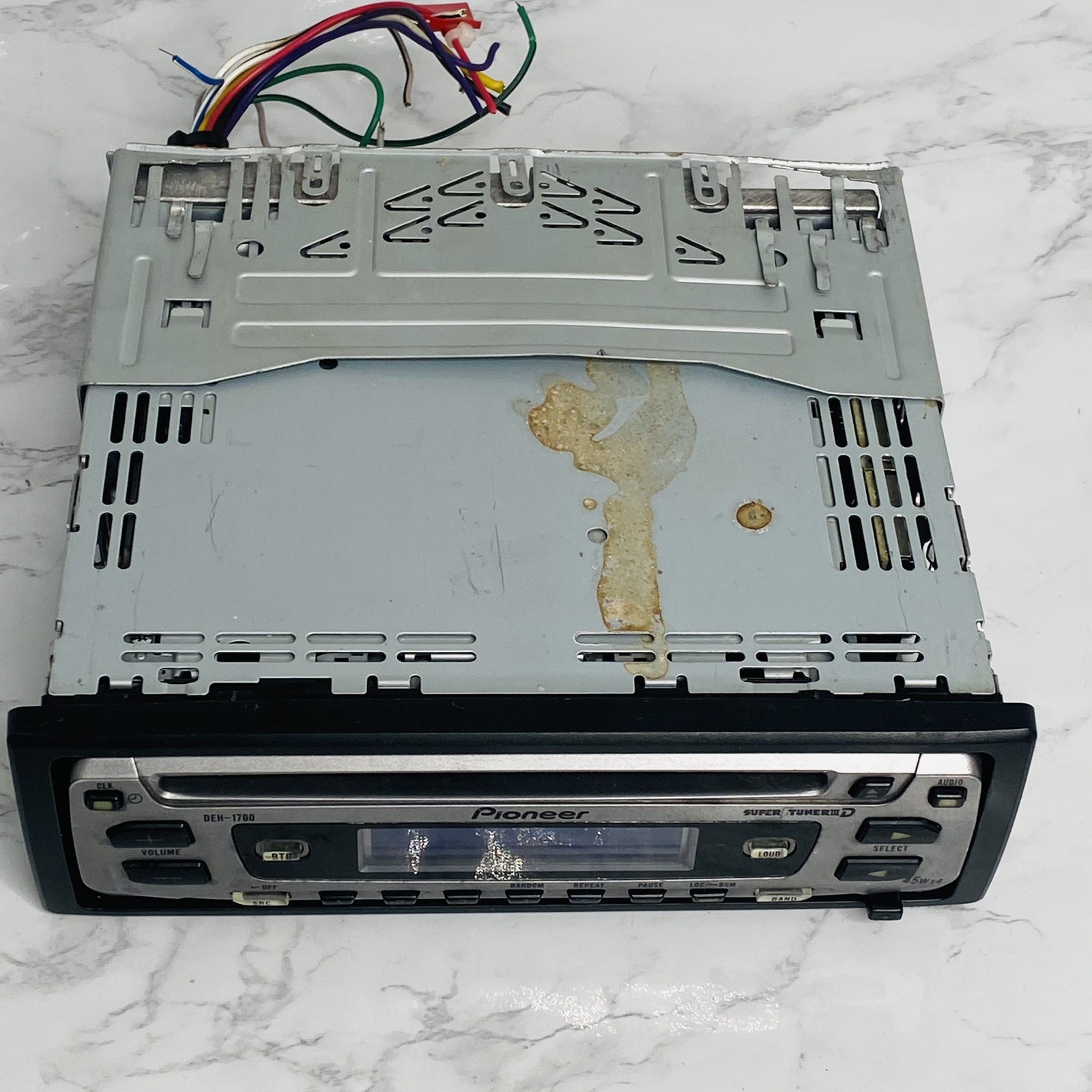 Pioneer DEH-1700 AM/FM CD Car Stereo W/ Connector Cord Faceplate 45w X4 WORKS